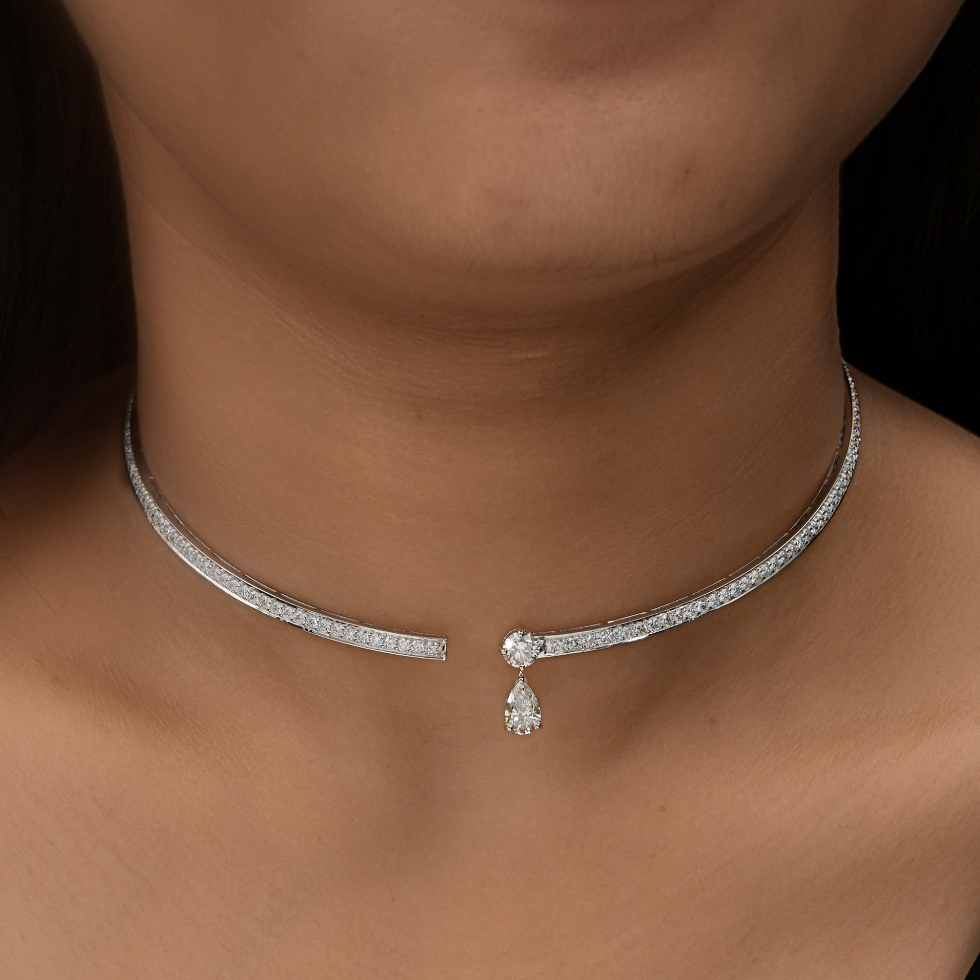 Round & Pear Drop Accent Gold Open Collar Choker Necklace 4.49 Carat