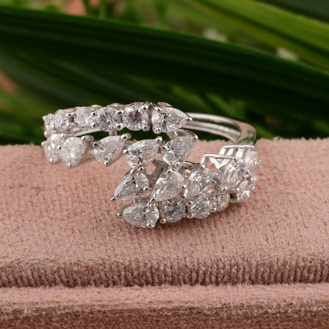 1.33 Carat SI Clarity HI Color Round Pear Diamond Gold Cluster Ring