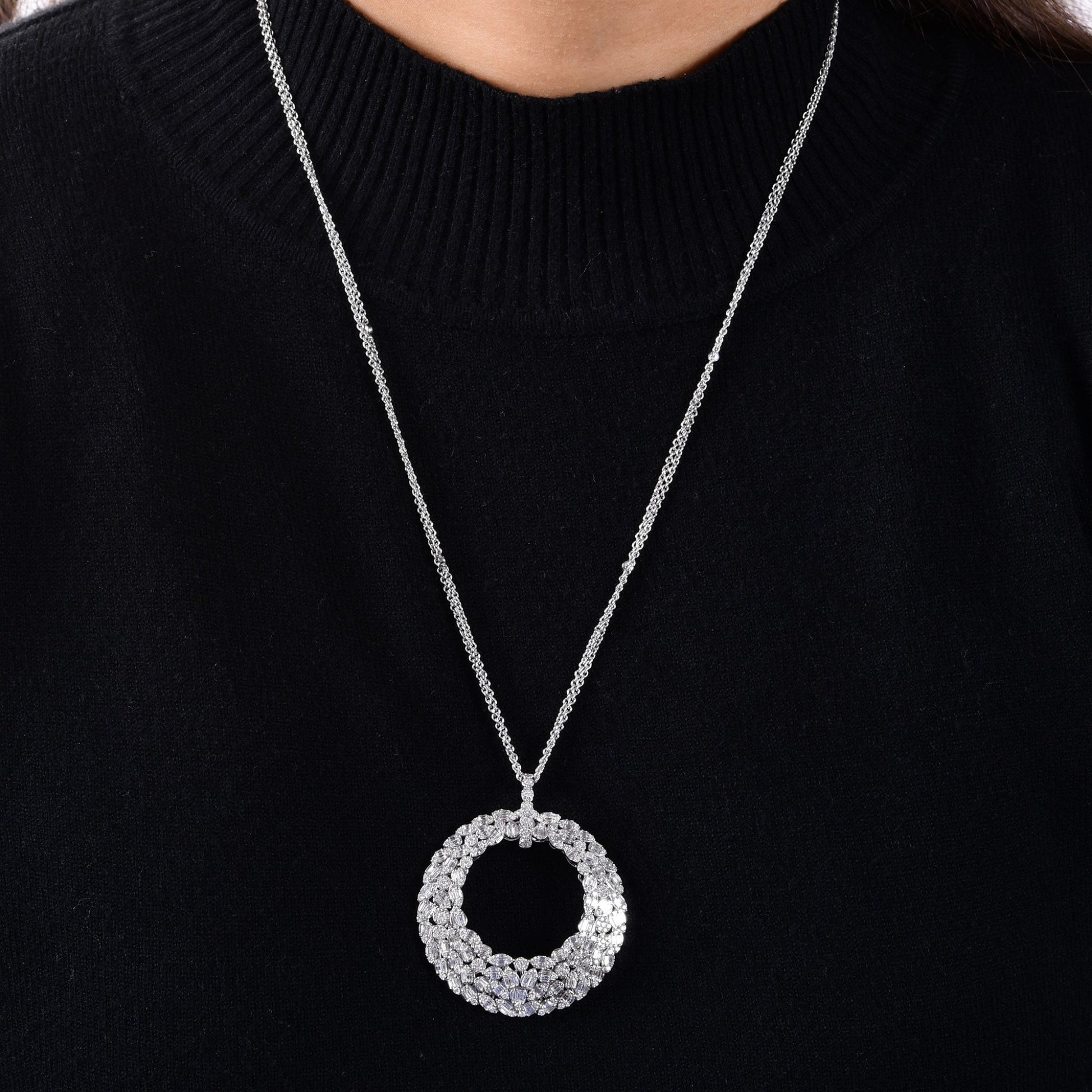 4.25 Carat Baguette Diamond Circle Pendant Necklace in Fine Gold Jewelry