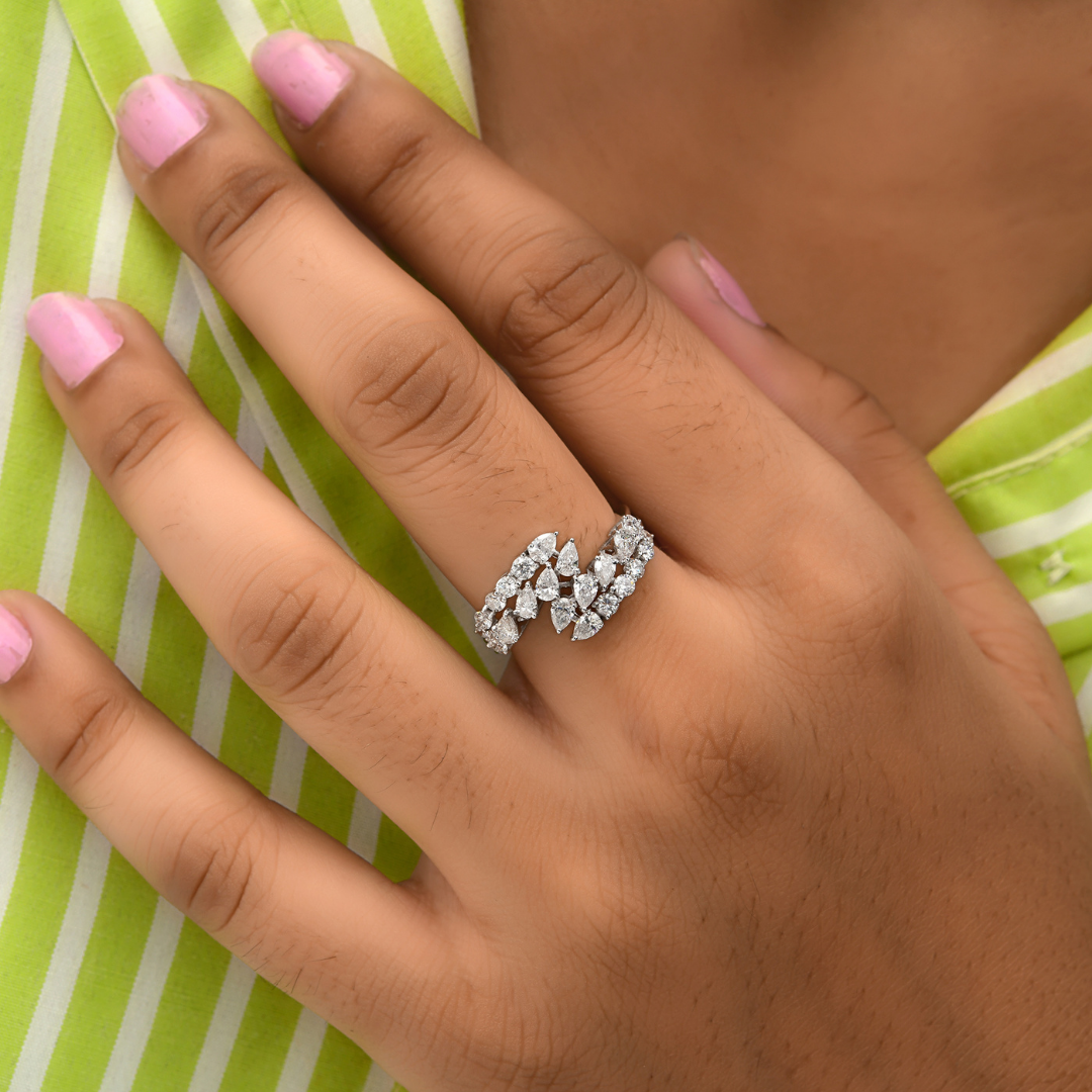 1.33 Carat SI Clarity HI Color Round Pear Diamond Gold Cluster Ring