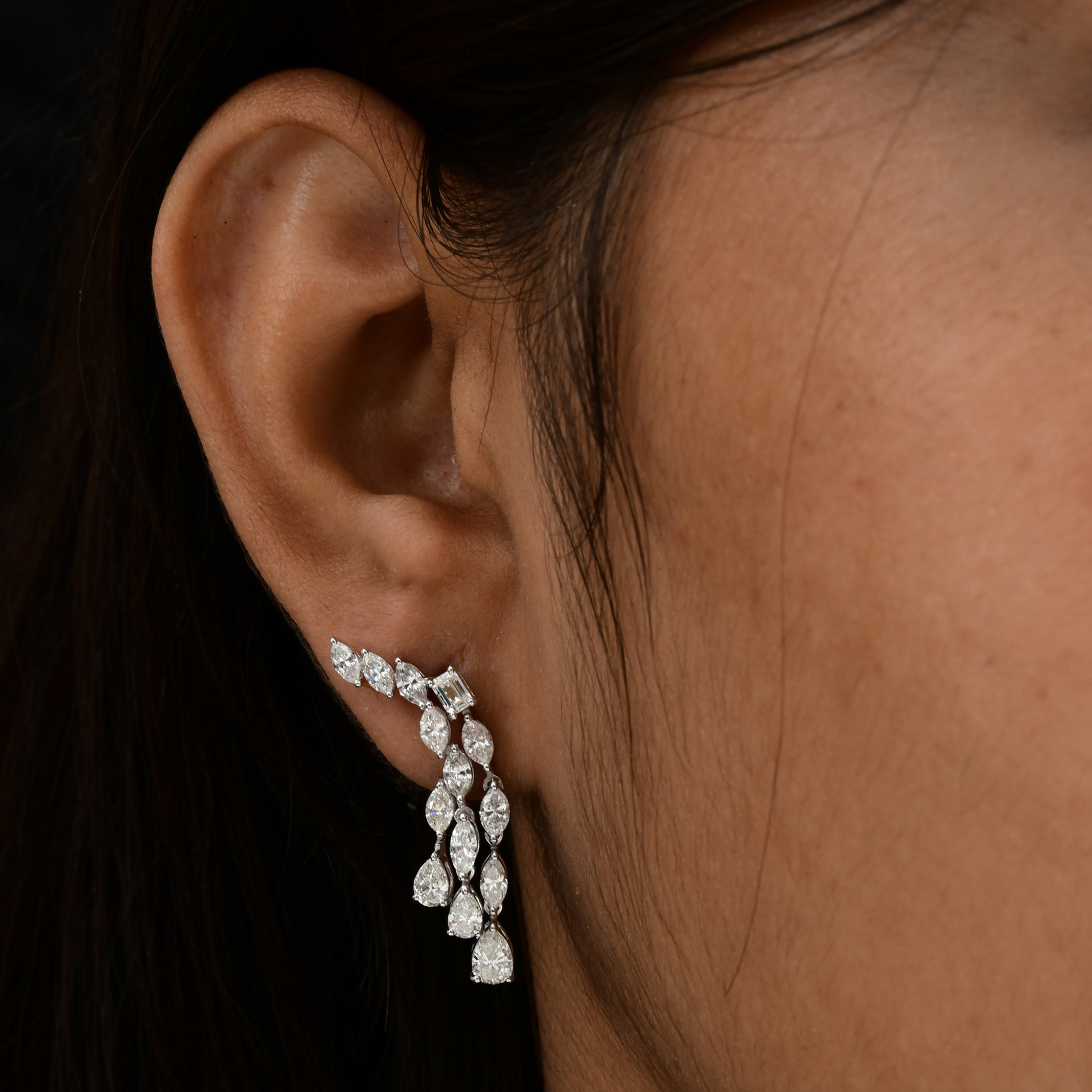 Fine Gold 5.53Ct. Pear & Round Cut Natural SI/H Diamond Dangle Drop Earrings