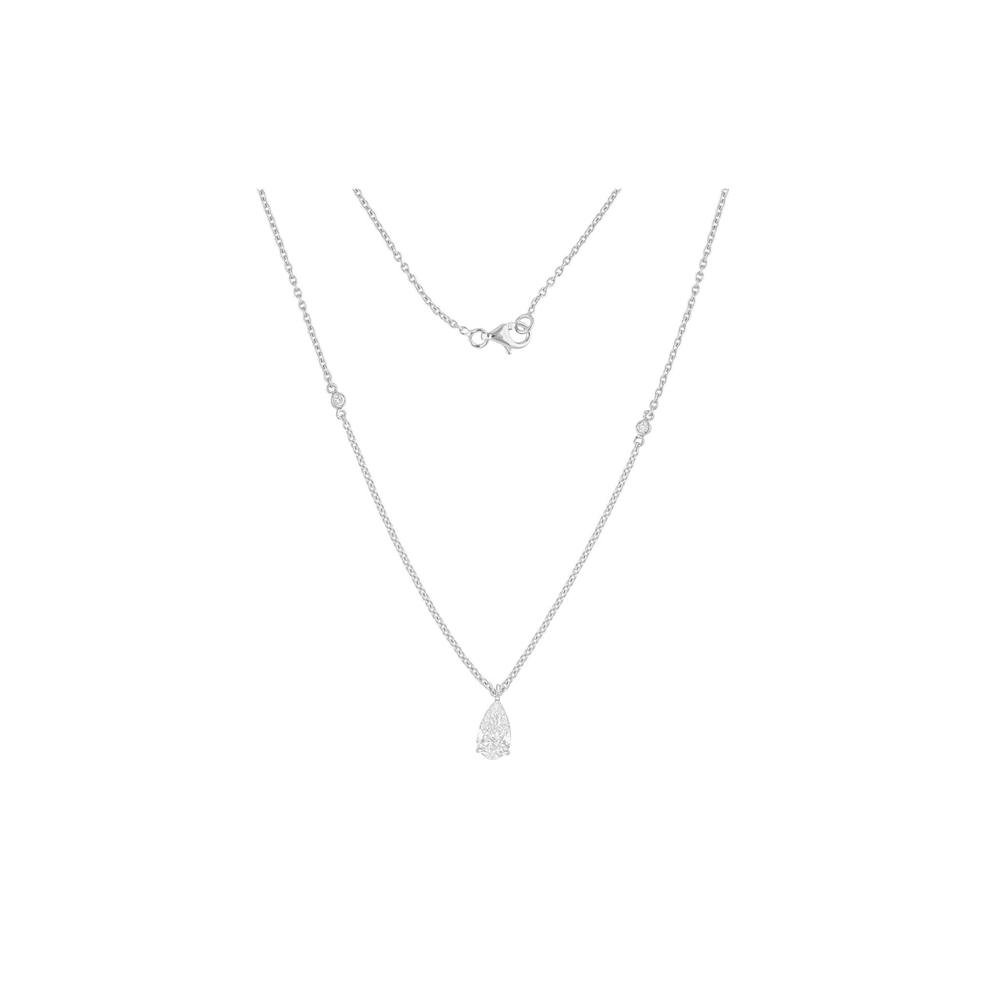Feminine 1.10Ct Gold Pear Shaped Natural Diamond Solitaire Chain Necklace