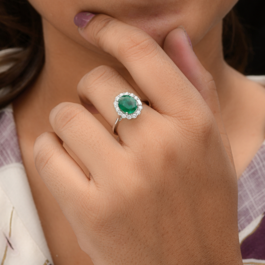 Certified Fine Gold Natural SI/H Diamond Zambian Emerald Wedding Ring