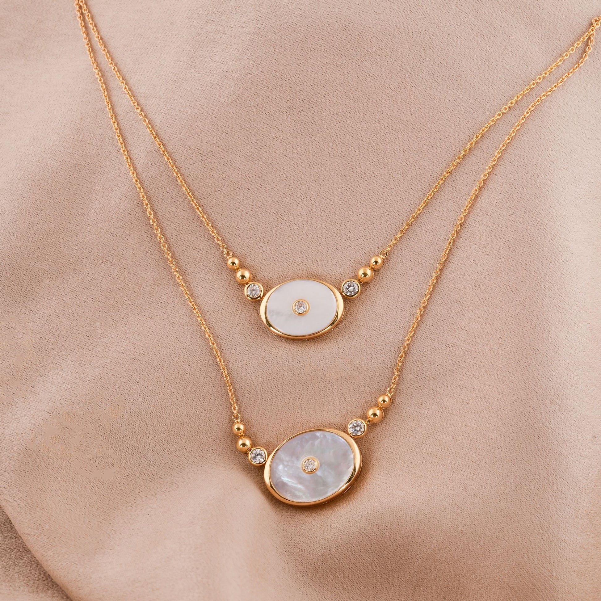 7.85 Tcw Natural SI/H Diamond MOP Oval Gold Pendant Necklace