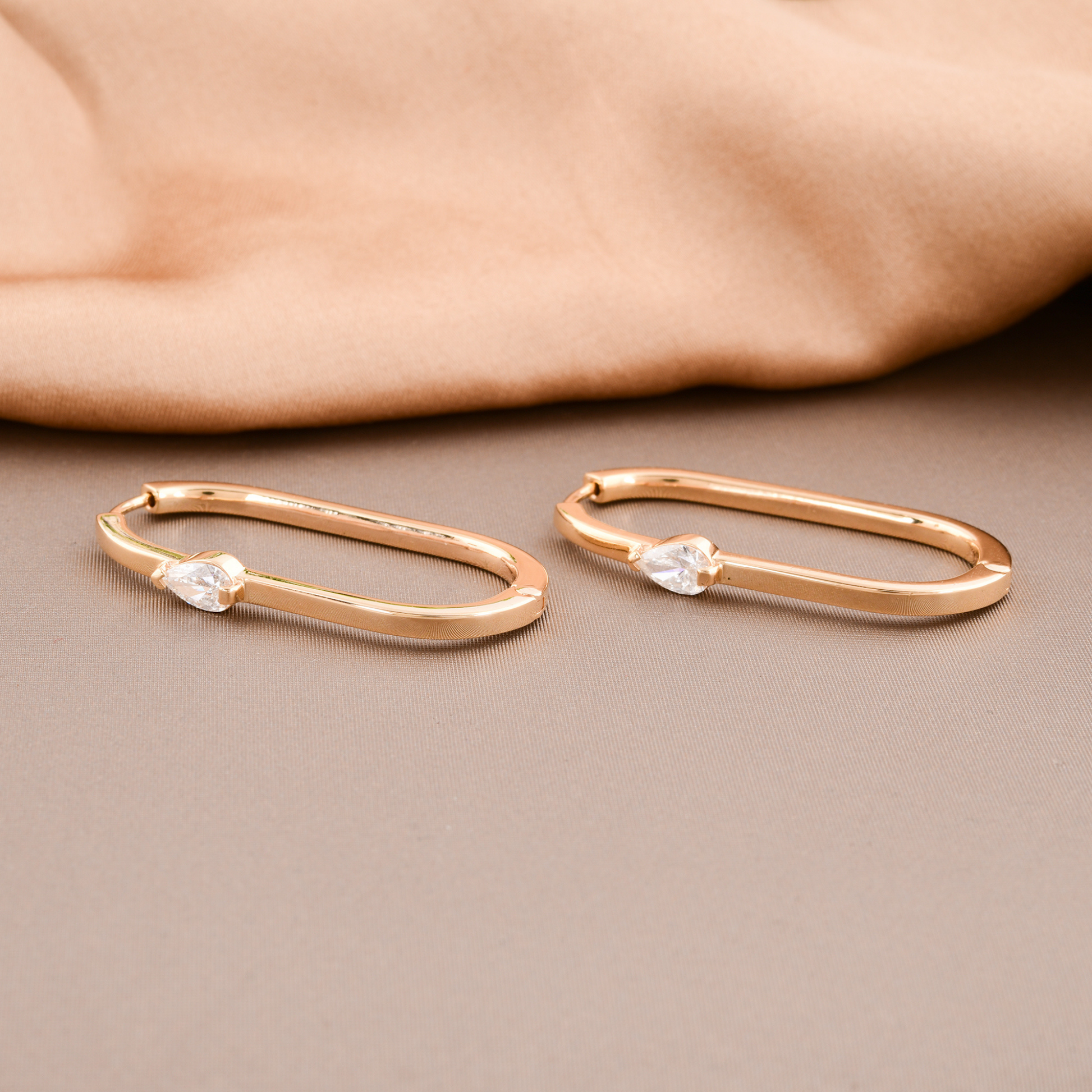 SI Clarity HI Color Pear Cut Natural Diamond Gold Hoop Earrings