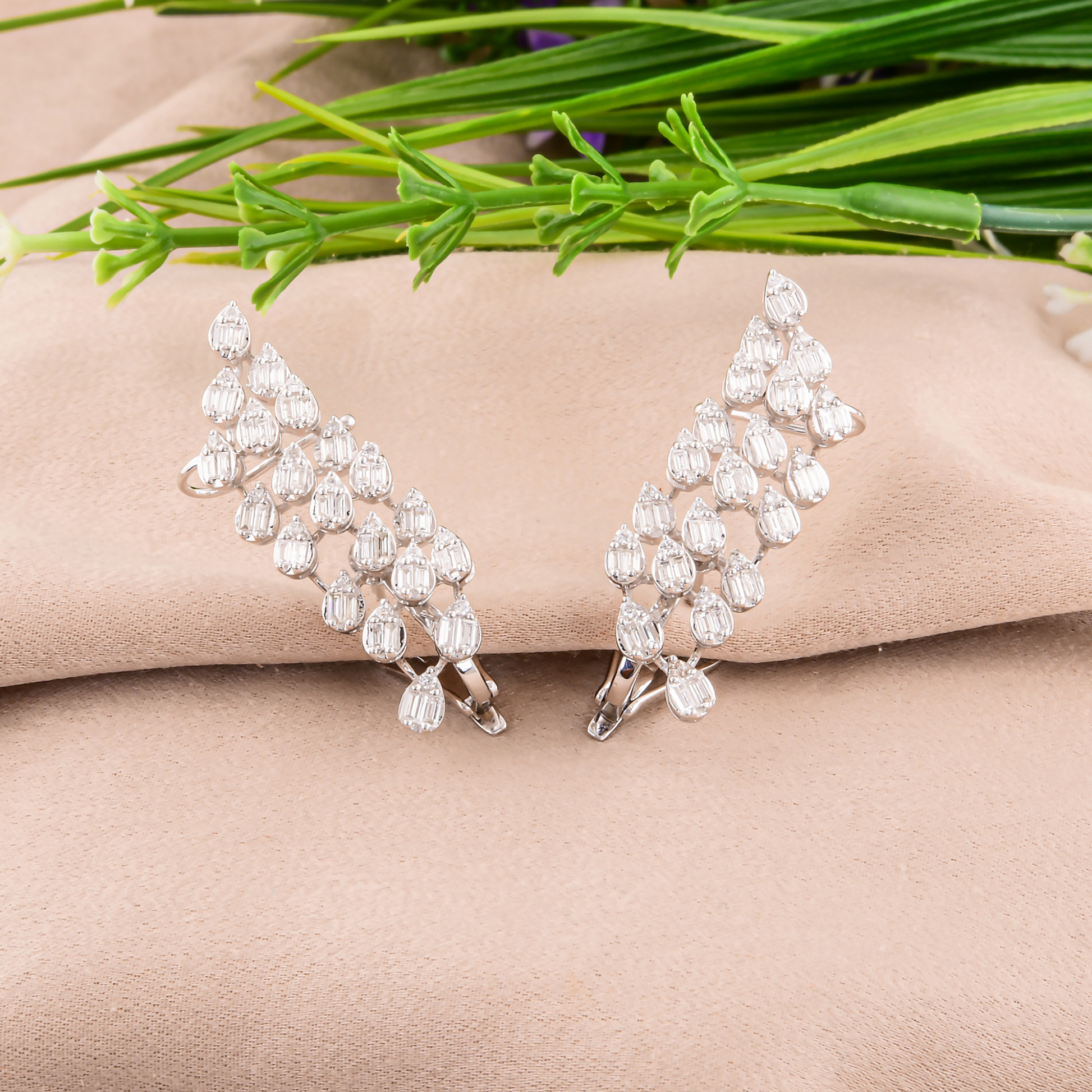 1.33 Carat Natural H/SI Baguettes Diamond Gold Climber Cluster Earrings