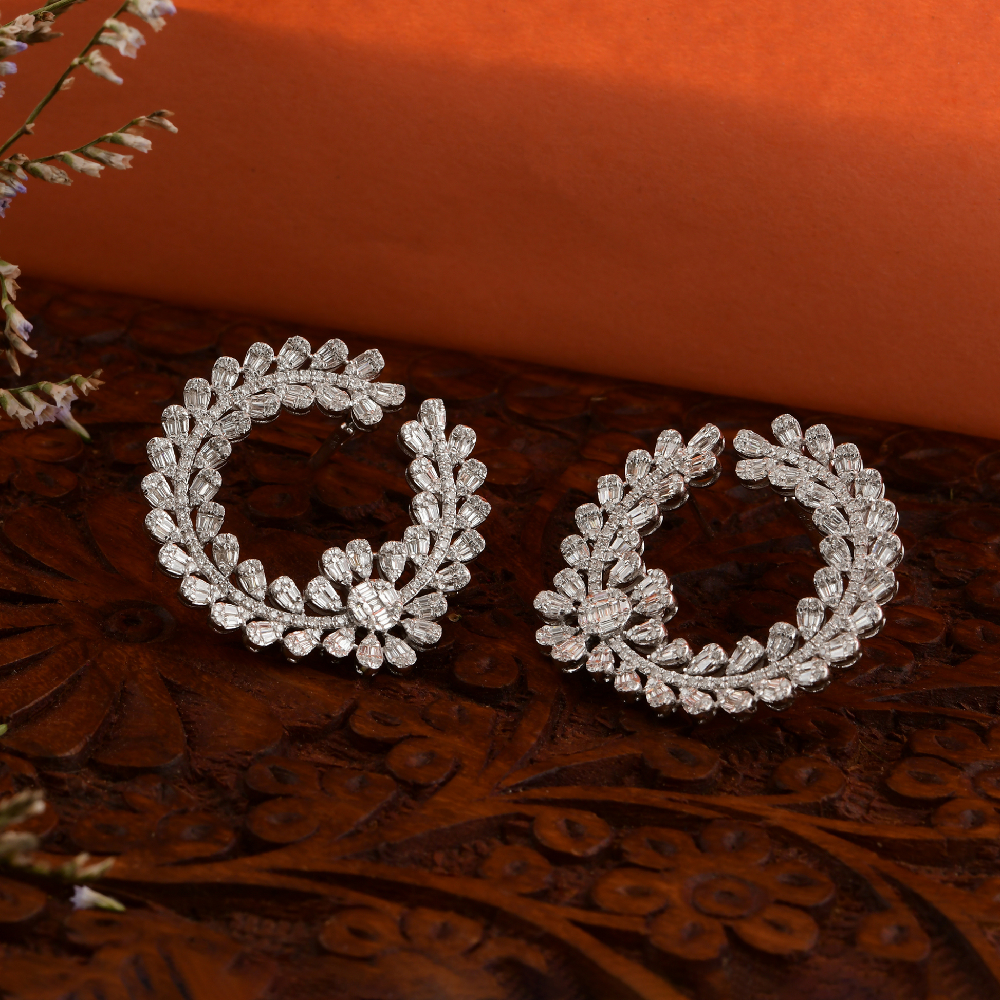 Fine Gold 3.37 Carat Floral Circle Natural Diamond Handmade Earrings