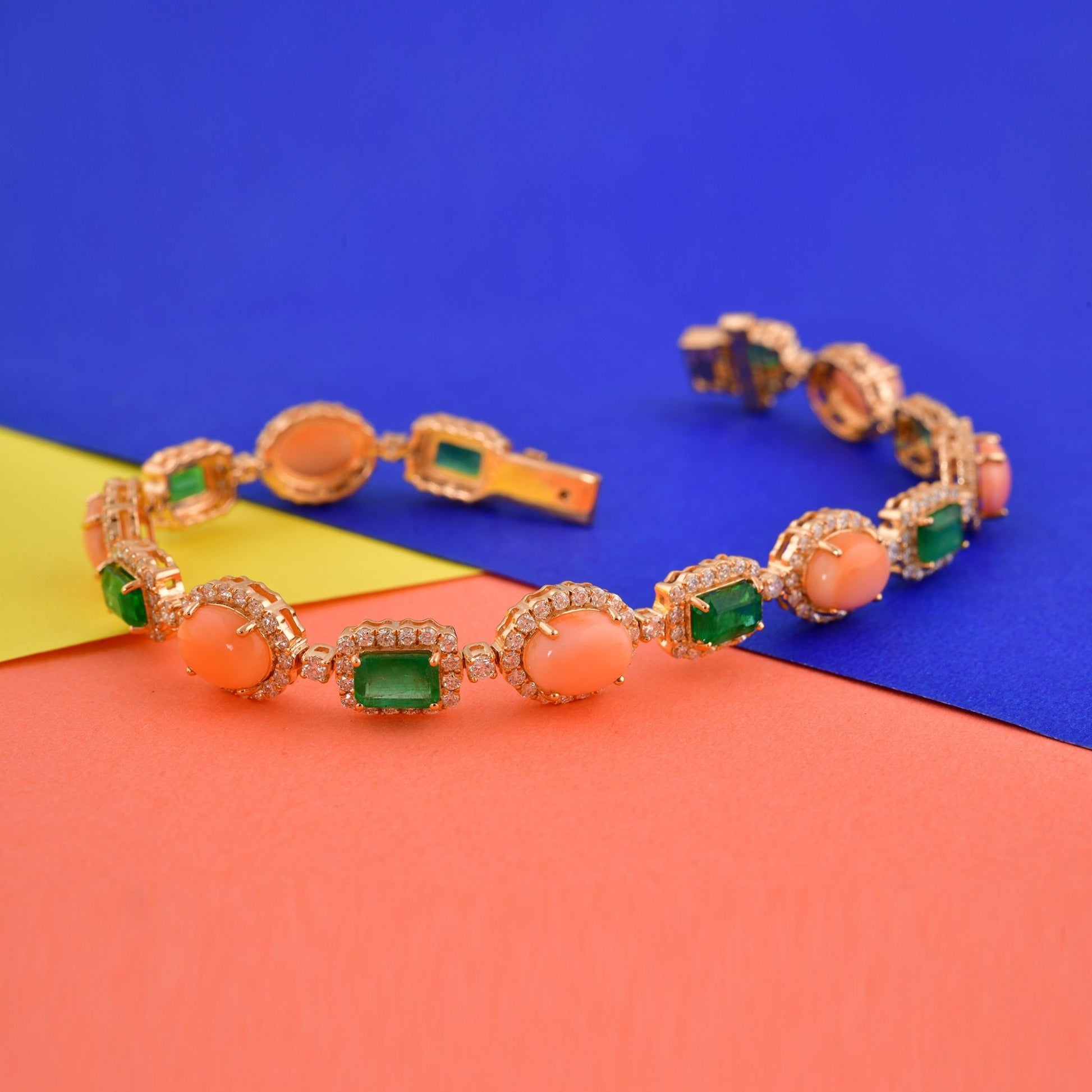 SI Clarity HI Color 14.08 Tcw Natural Coral Zambian Emerald Diamond Gold Bracelet
