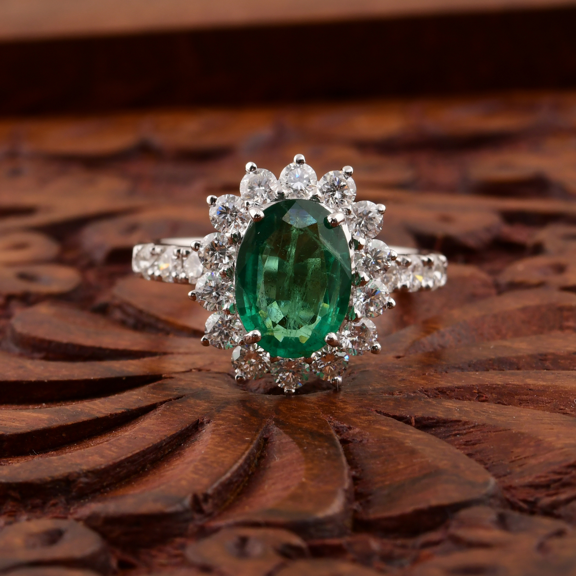 2.65 Tcw Natural SI Clarity HI Color Diamond Zambian Emerald Solid Gold Ring