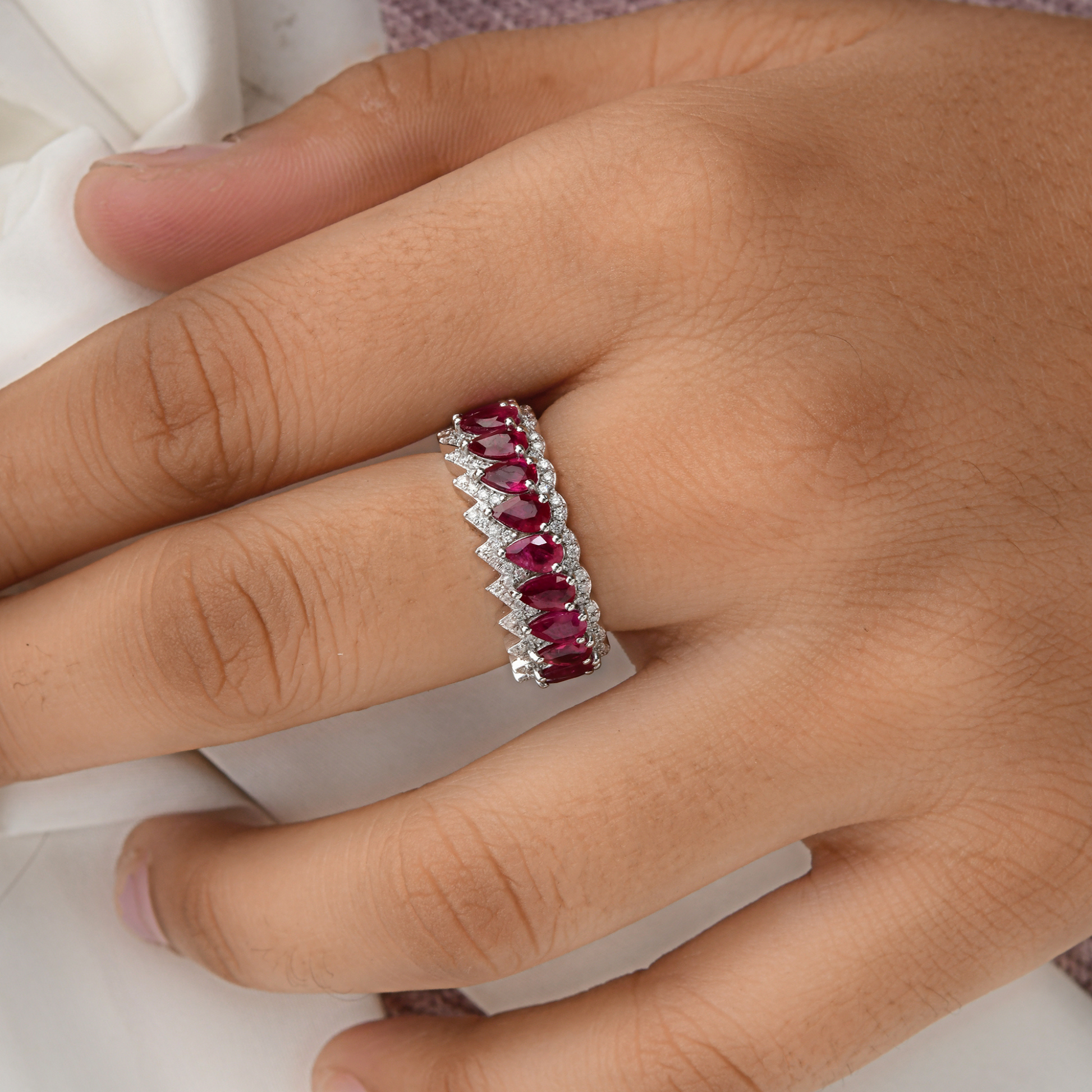 Handcrafted Pear Shaped Ruby Gemstone SI/HI Round Diamond Band Gold Ring