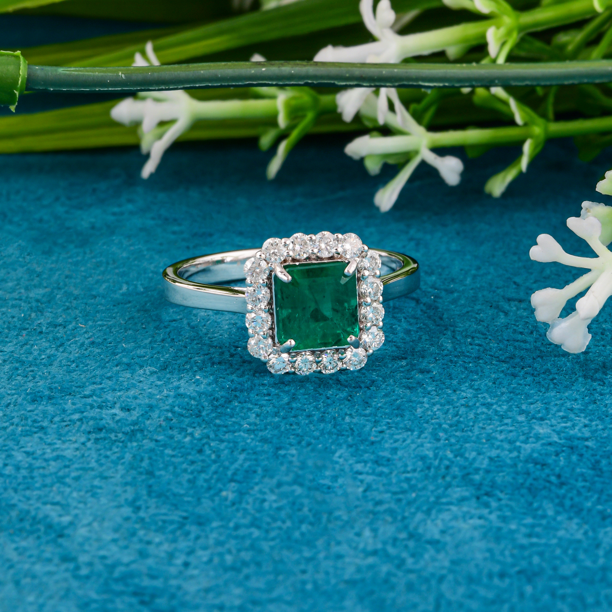 1.87 Tcw Square Zambian Emerald Halo Ring HI/SI Round Diamond in Fine Gold