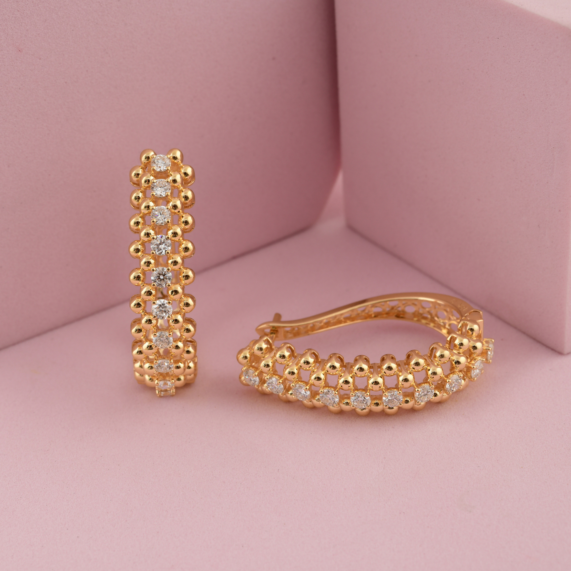 Natural SI/H Round Diamond Beaded Fine Gold Hoop Earrings