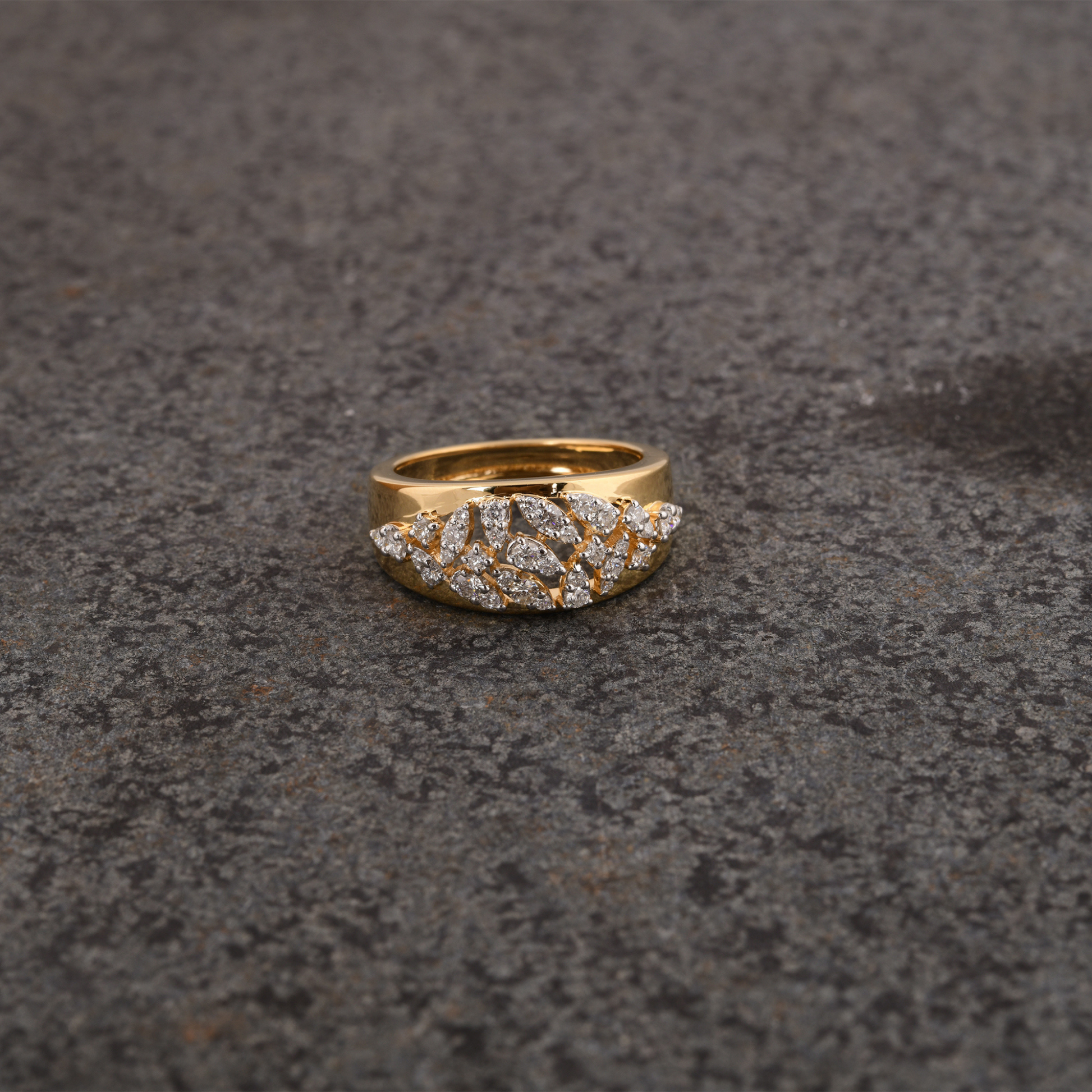 Natural SI Clarity HI Color Round Pave Diamond Cluster Dome Gold Ring