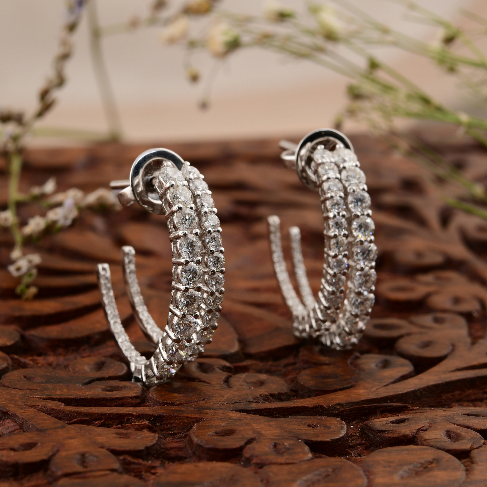 Natural H/SI Round Diamond Gold Engagement Hoop Earrings