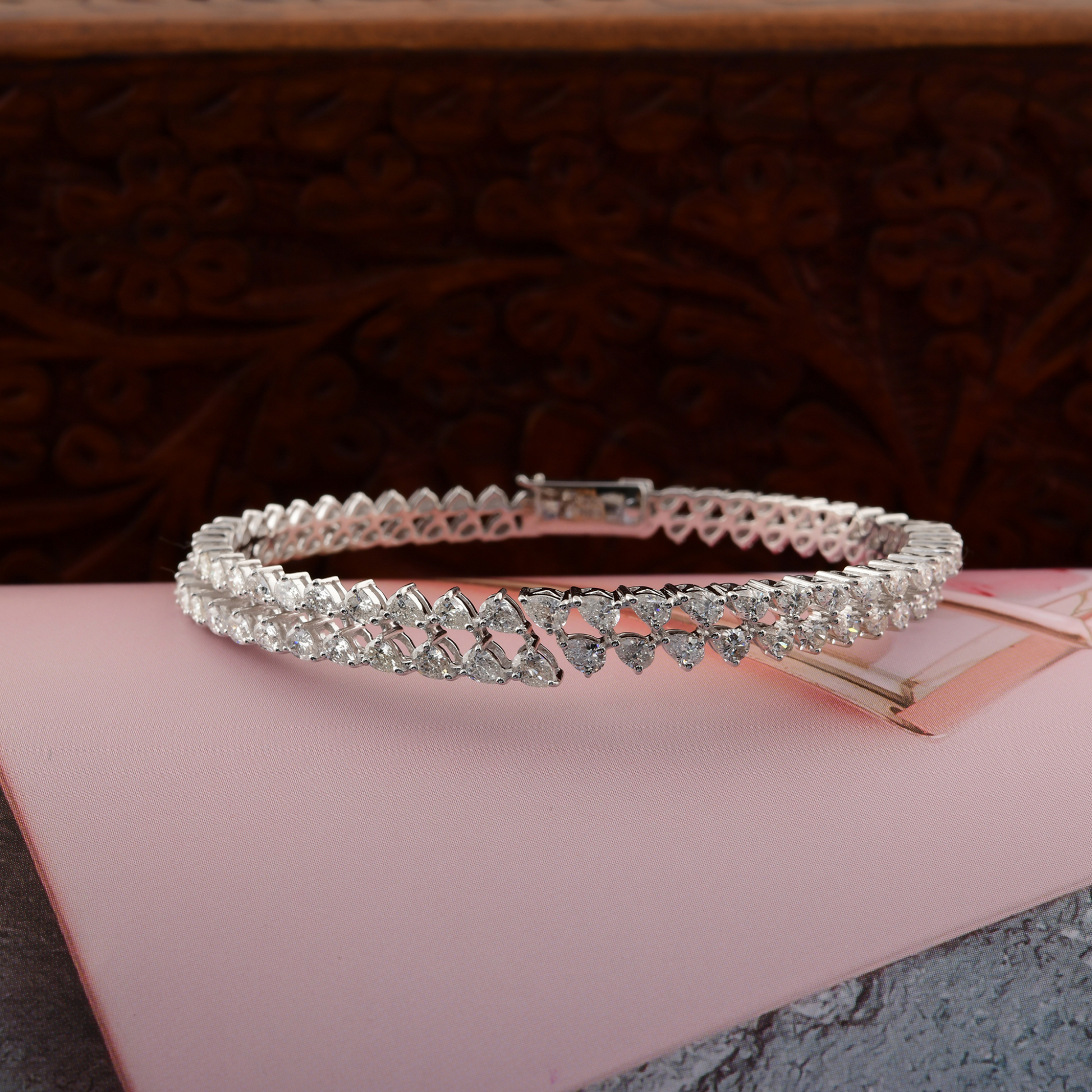 Exclusive 4.08 Carat Natural Pear Cut Diamond Women Gold Bracelet