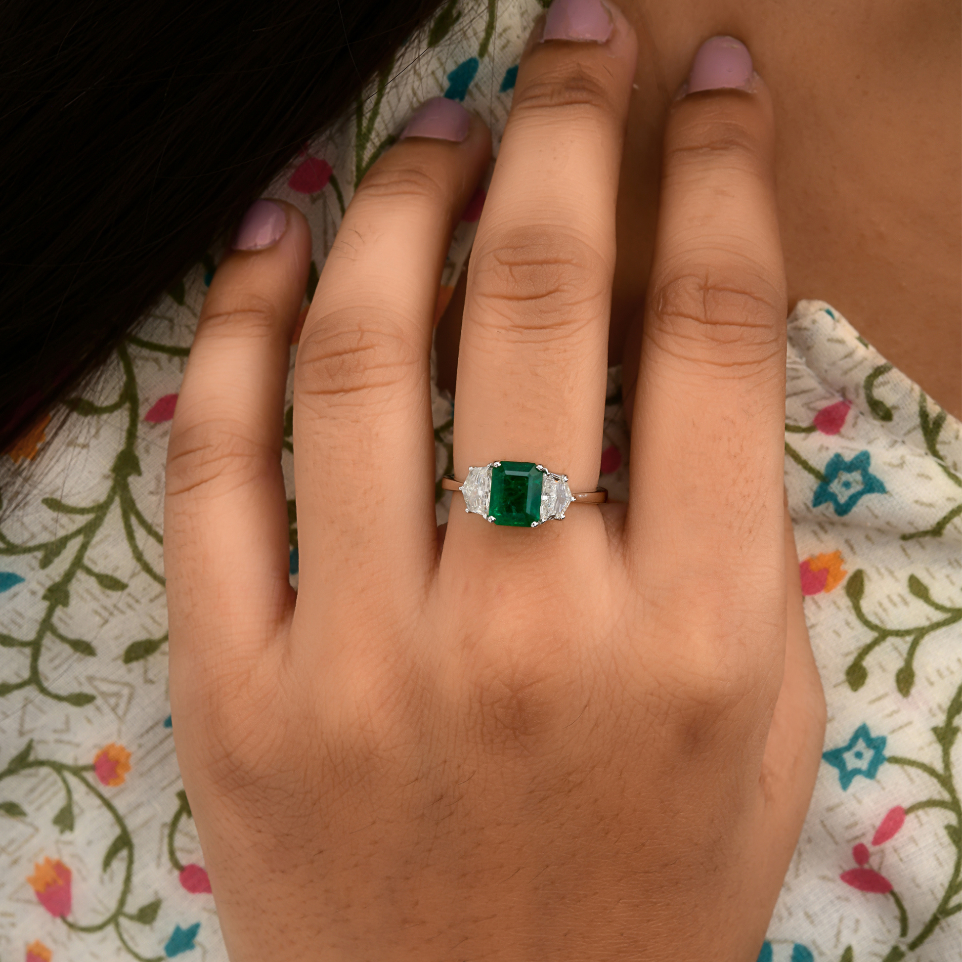Handmade Natural Zambian Emerald Gemstone 2.14 Tcw SI/HI Diamond Ring