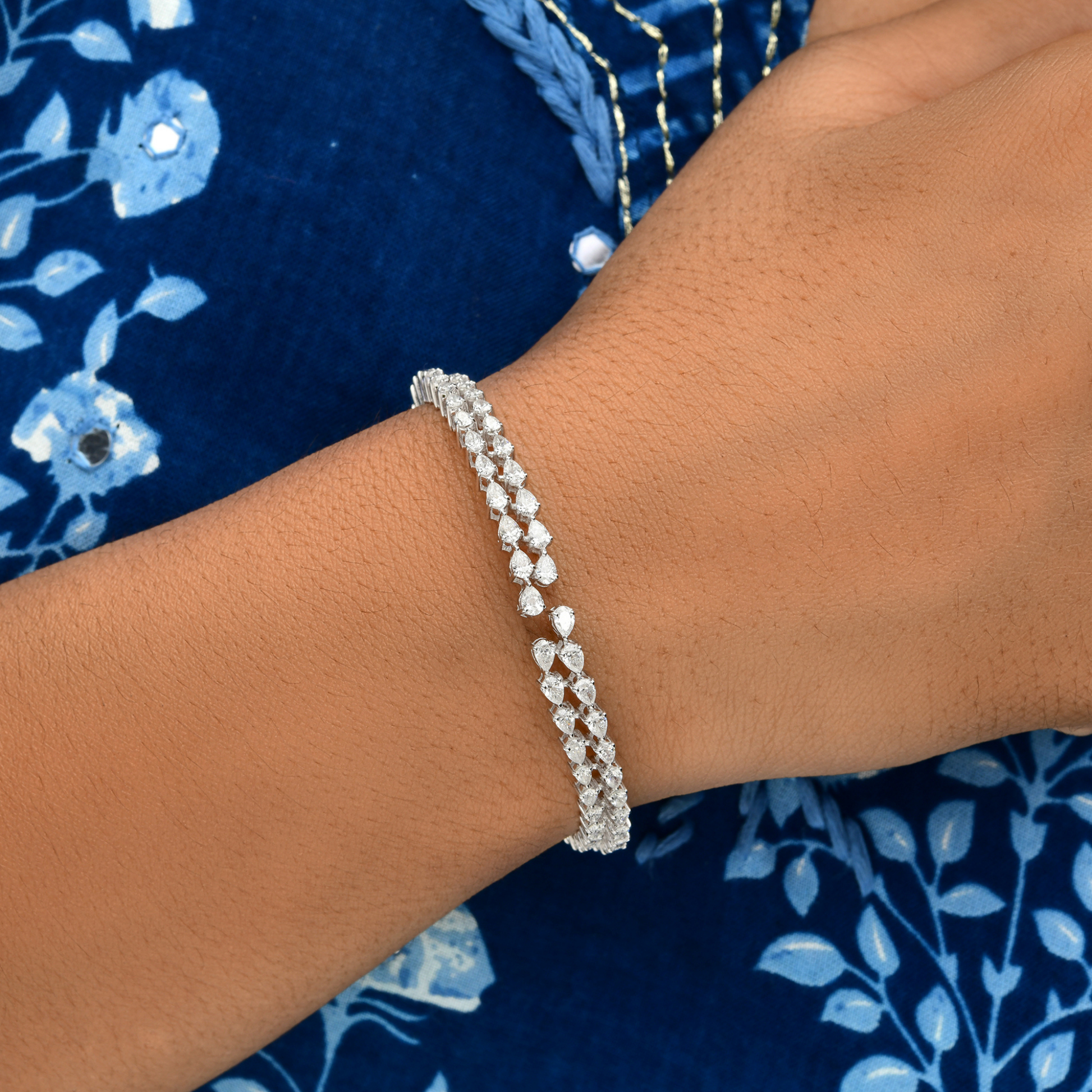 3.28 Carat Natural SI Clarity HI Color Pear Diamond Cuff Bangle Solid Gold Bracelet