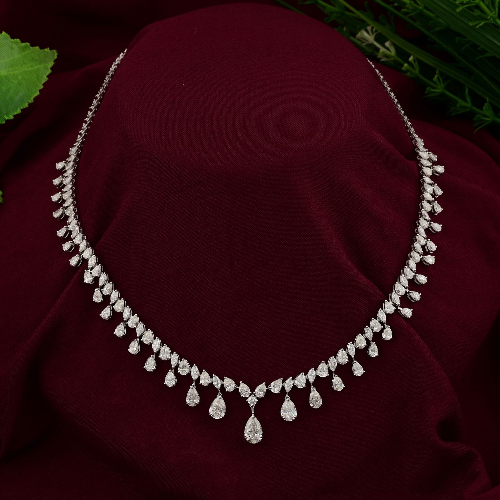 14.44 Carat Natural SI/HI Pear Cut Diamond Gold Drizzle Necklace
