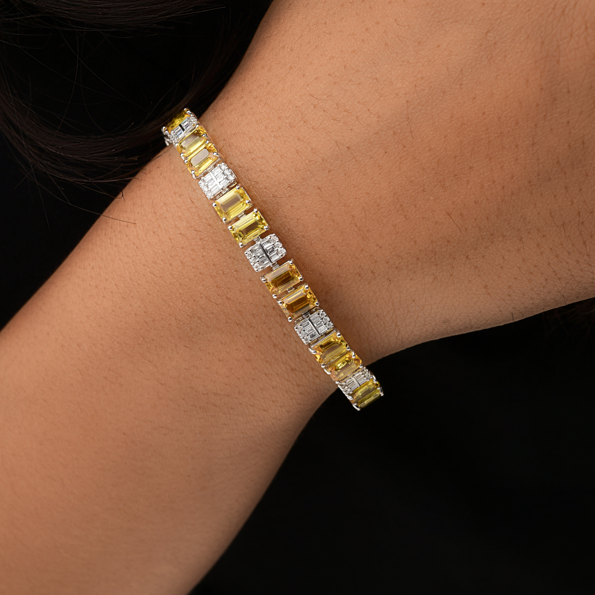 18.10 Tcw Yellow Sapphire Gemstone & Diamond Gold Tennis Bracelet