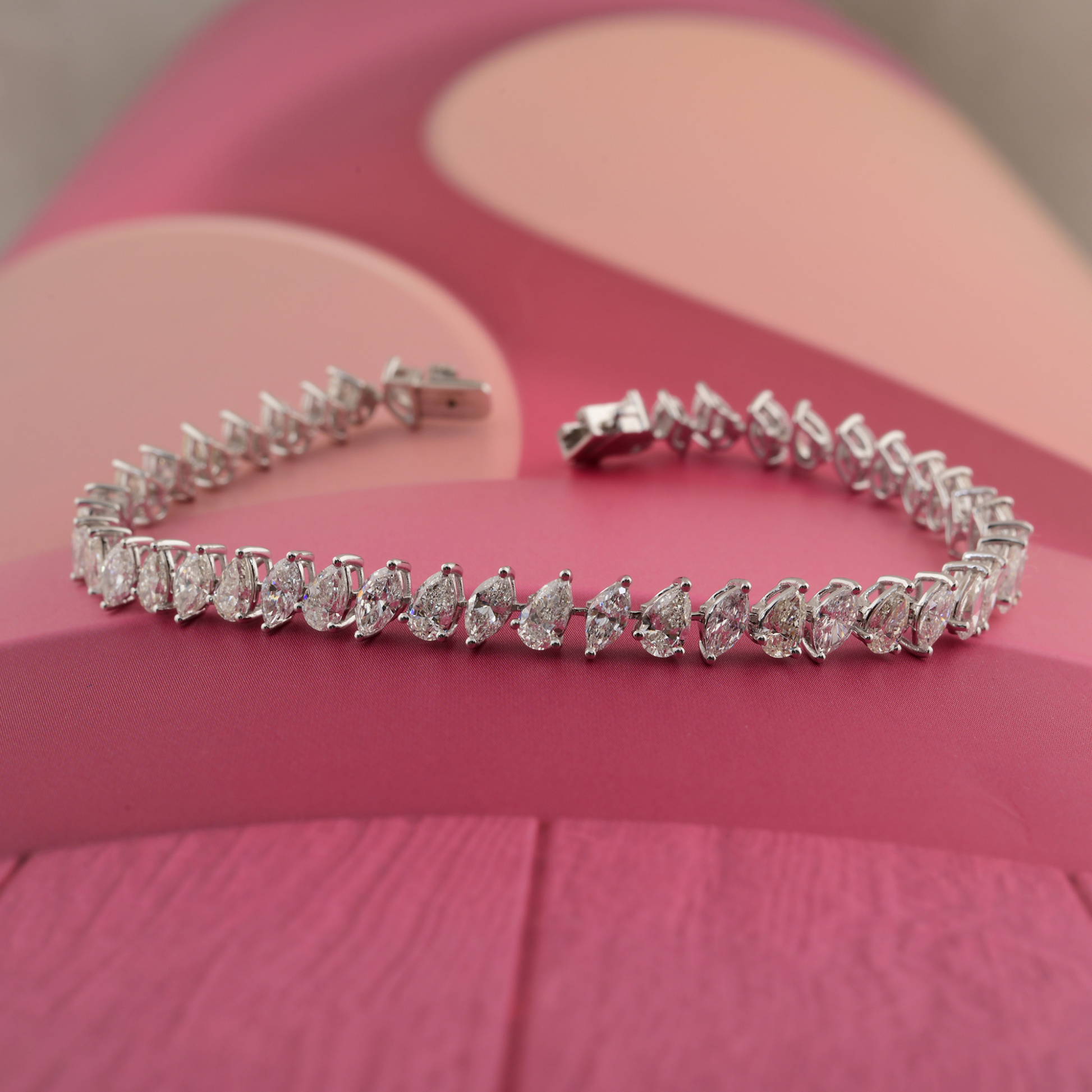 8.70 Carat Natural HI/SI Marquise Pear Diamond Tennis Gold Bracelet