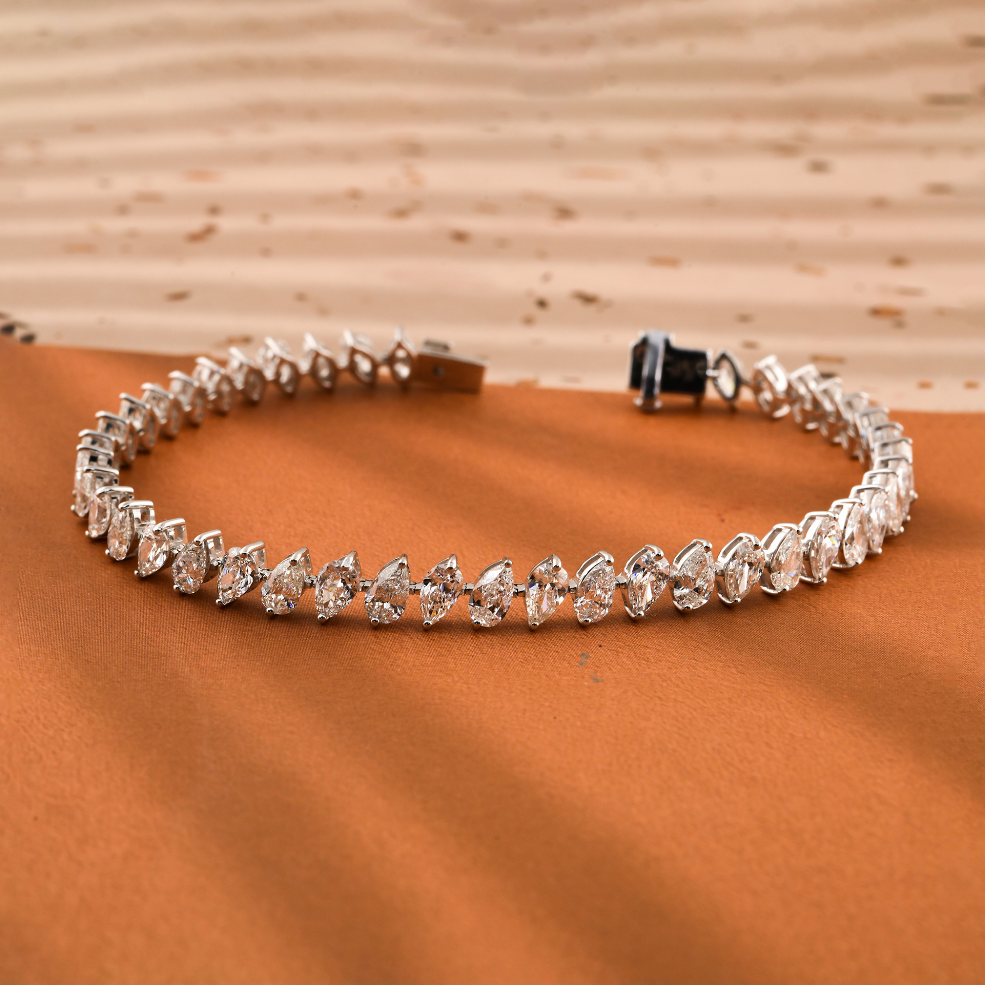 Elegant Fine Gold Marquise Cut 8.40 Carat Diamond Tennis Bracelet