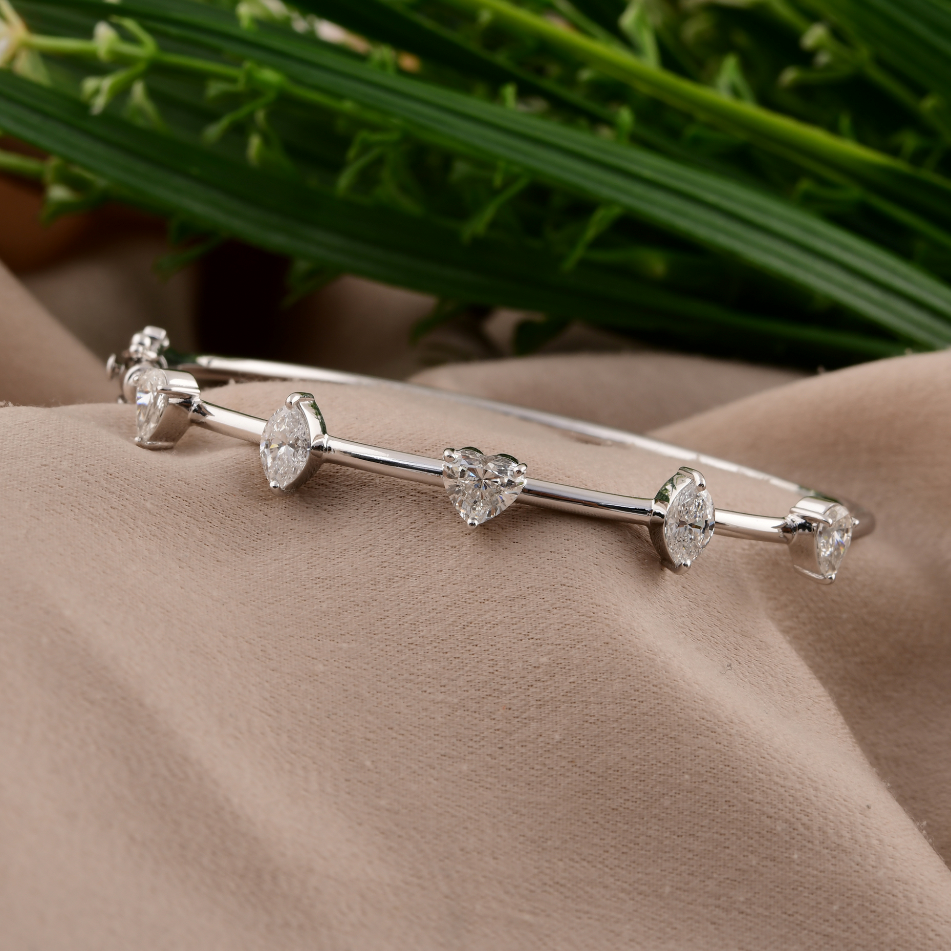 Five Stone 1.75 Carat Natural Diamond Station Fine Gold Bangle Bracelet