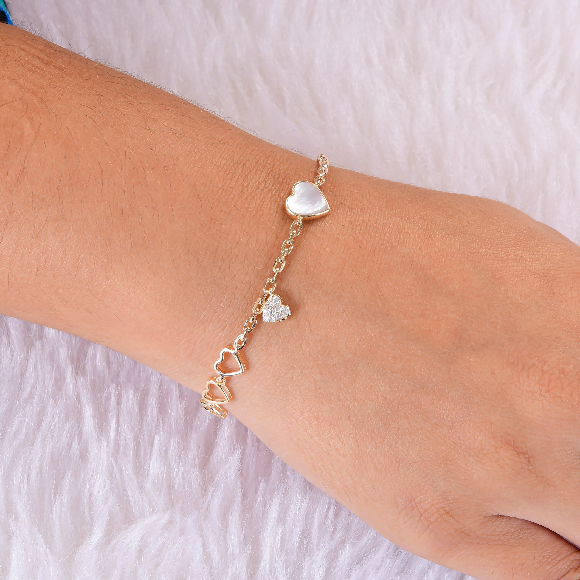 1.11 Tcw Mother of Pearl Natural Diamond Heart Charm Gold Bracelet