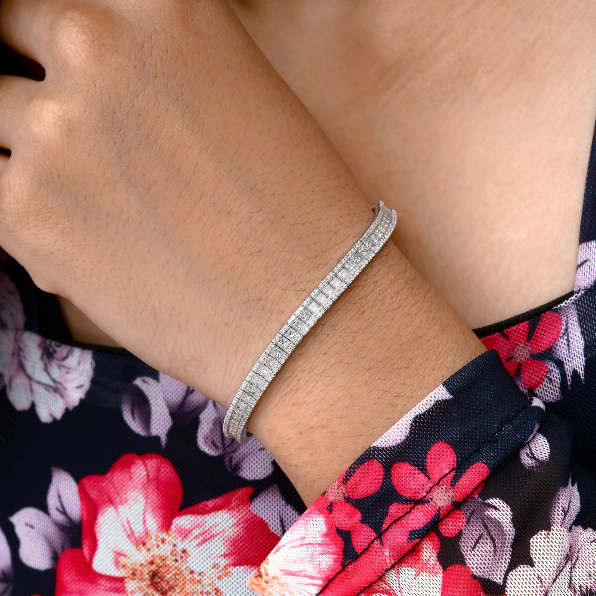 Princess Cut 4.95 Carat SI Clarity HI Color Diamond Tennis Bracelet