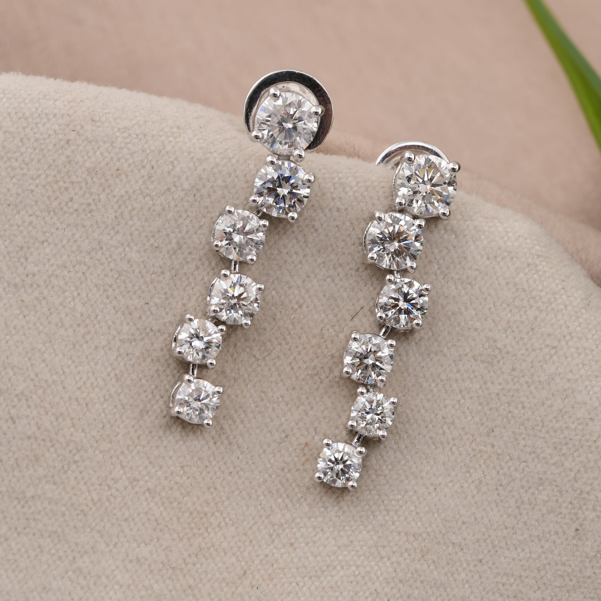 3.01 Ct HI/SI Round Cut Natural Diamond Drop Gold Zigzag Earrings