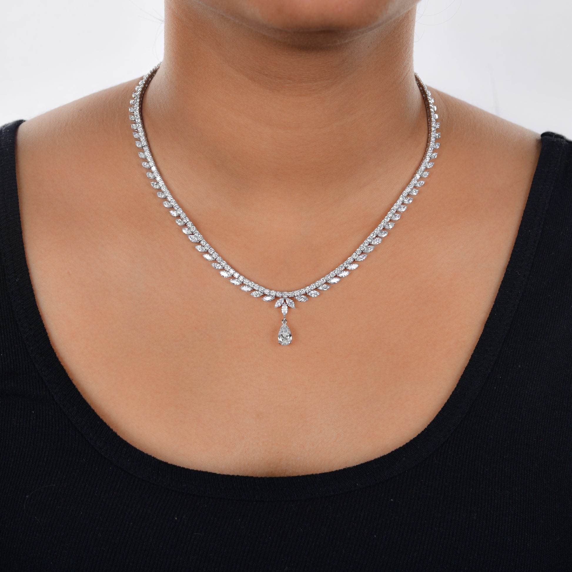 11.92 Ct HI/SI Natural Teardrop Diamond Dangle Tennis Necklace