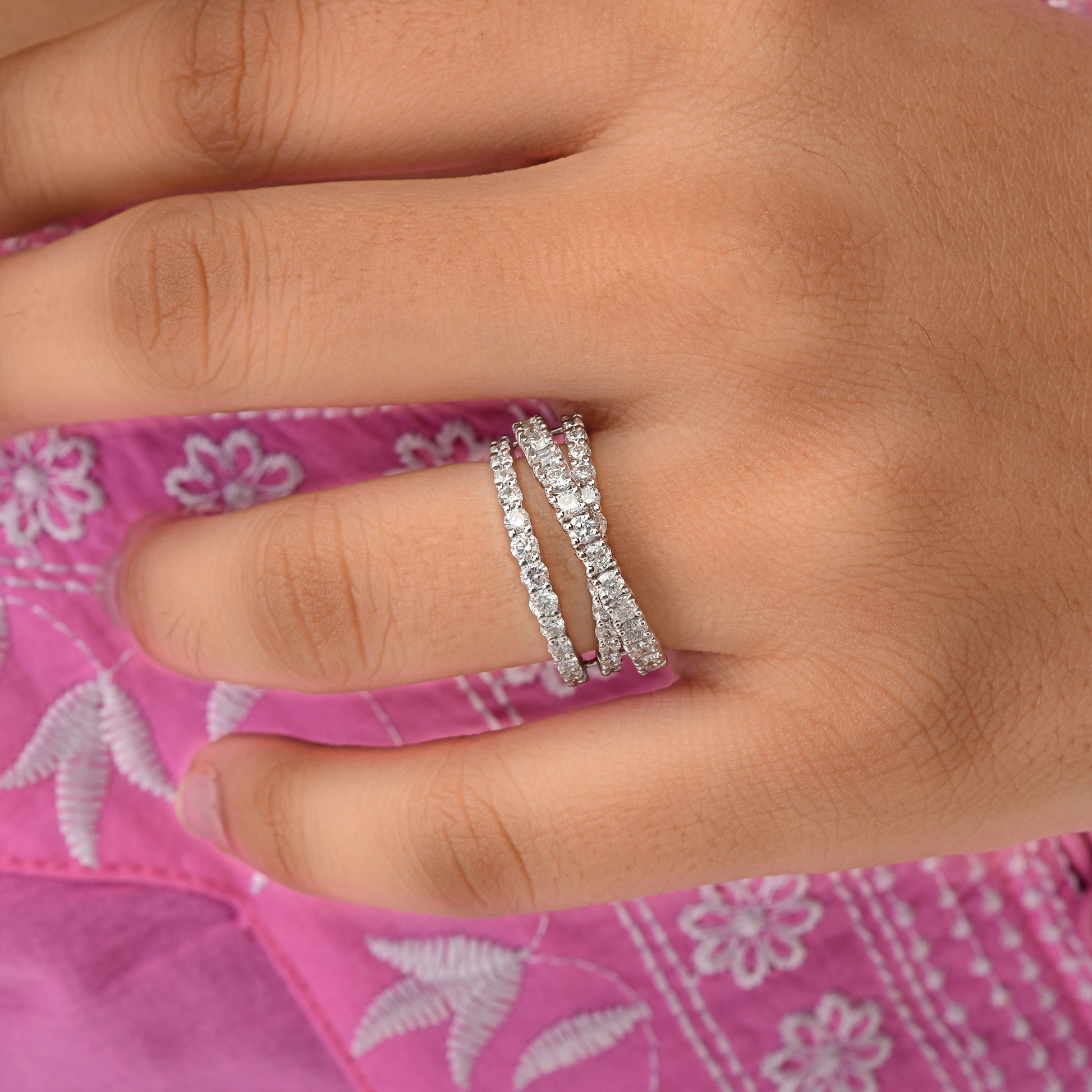 1.64 Carat Real SI Clarity HI Color Round Diamond Crisscross Fine Gold Ring