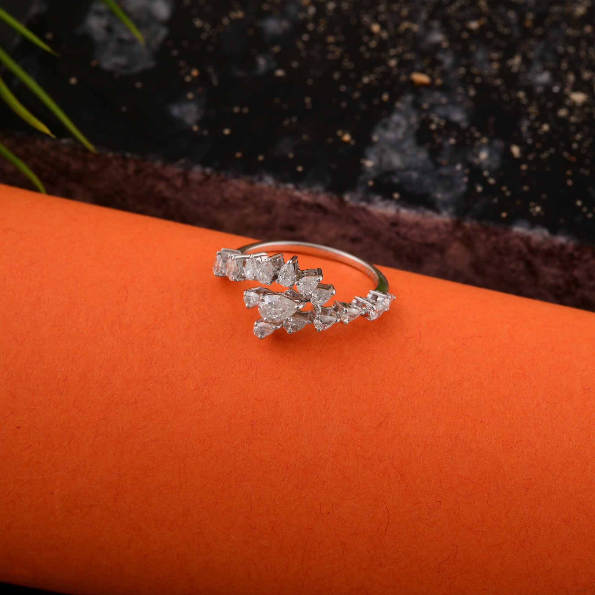 Unique 0.97 Ct SI/HI Clarity Pear Cut Diamond Cluster Gold Ring