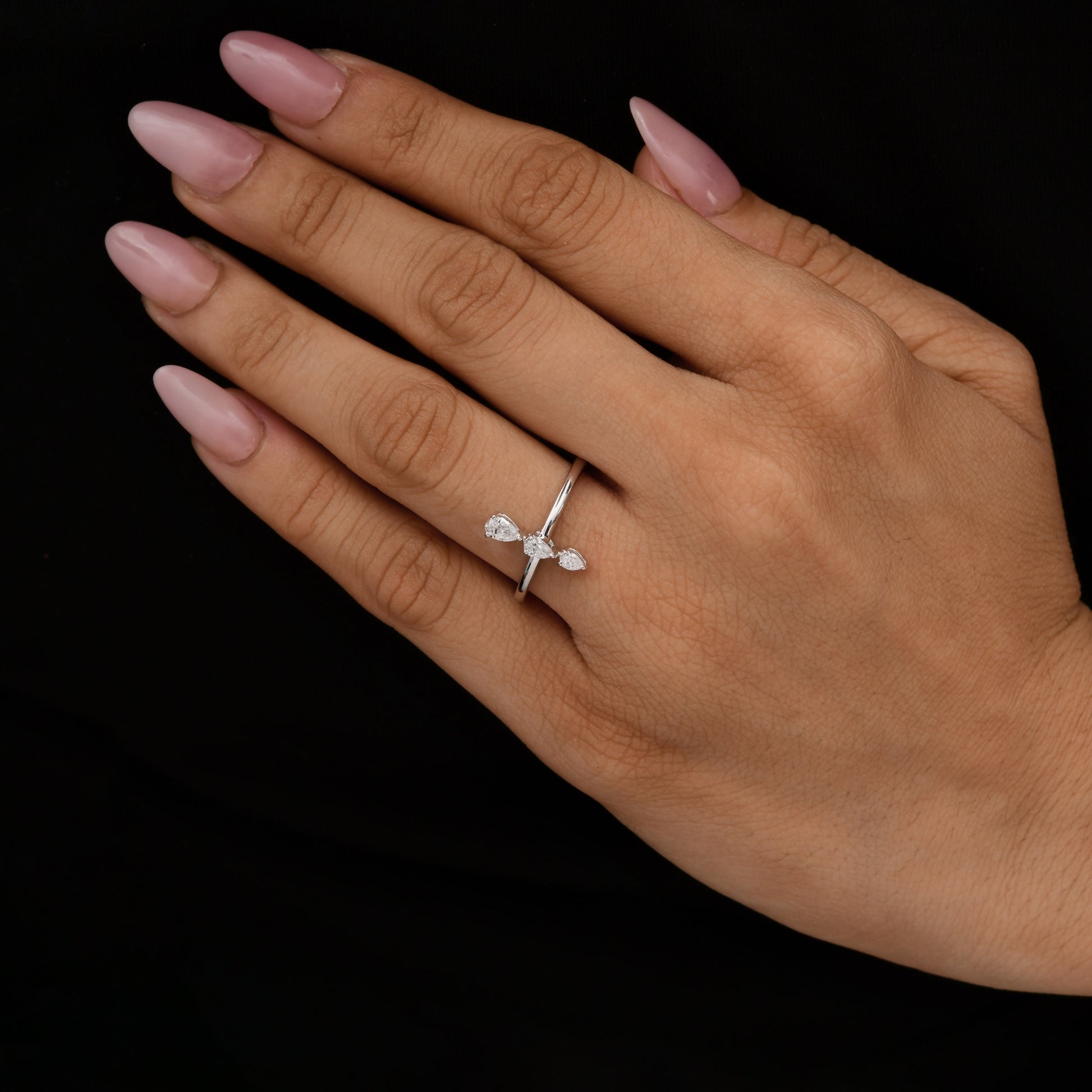 Minimal 0.30 Carat SI/H Trio Pear Cut Diamond Gold Band Ring for Girlfriend