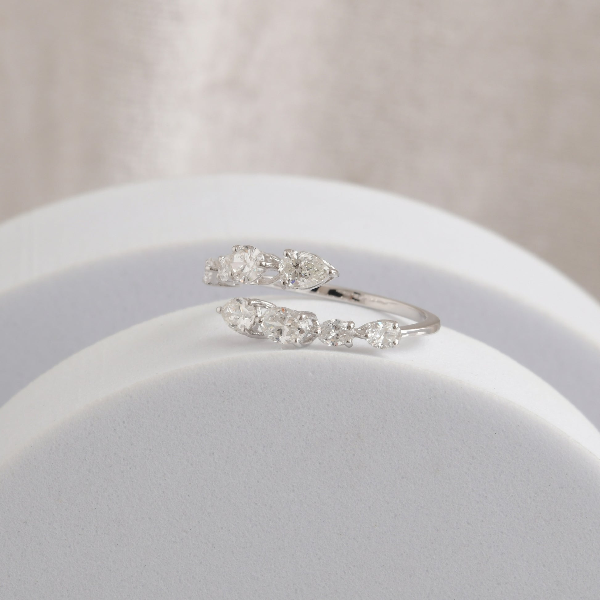 Open 1.24Ct Pear Cut Diamond Crossover Fine Gold Band Ring for Her