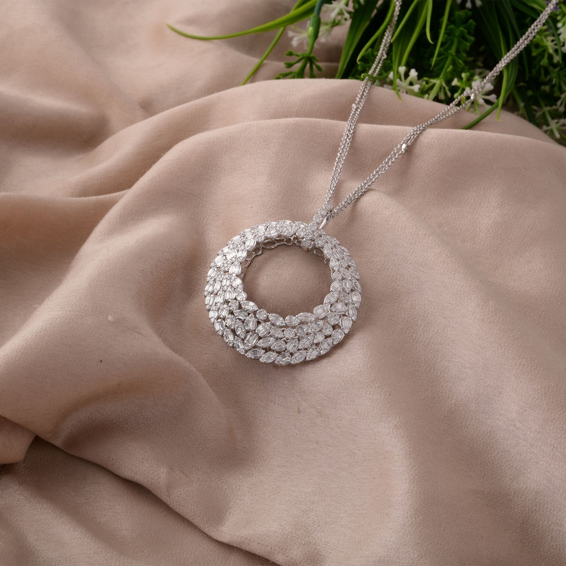 4.25 Carat Baguette Diamond Circle Pendant Necklace in Fine Gold Jewelry