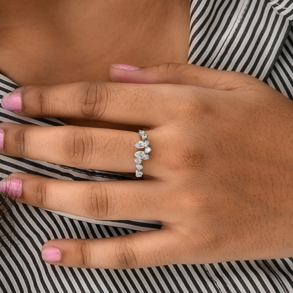 Natural Pear Oval Cut SI Clarity HI Color Diamond Gold Ring