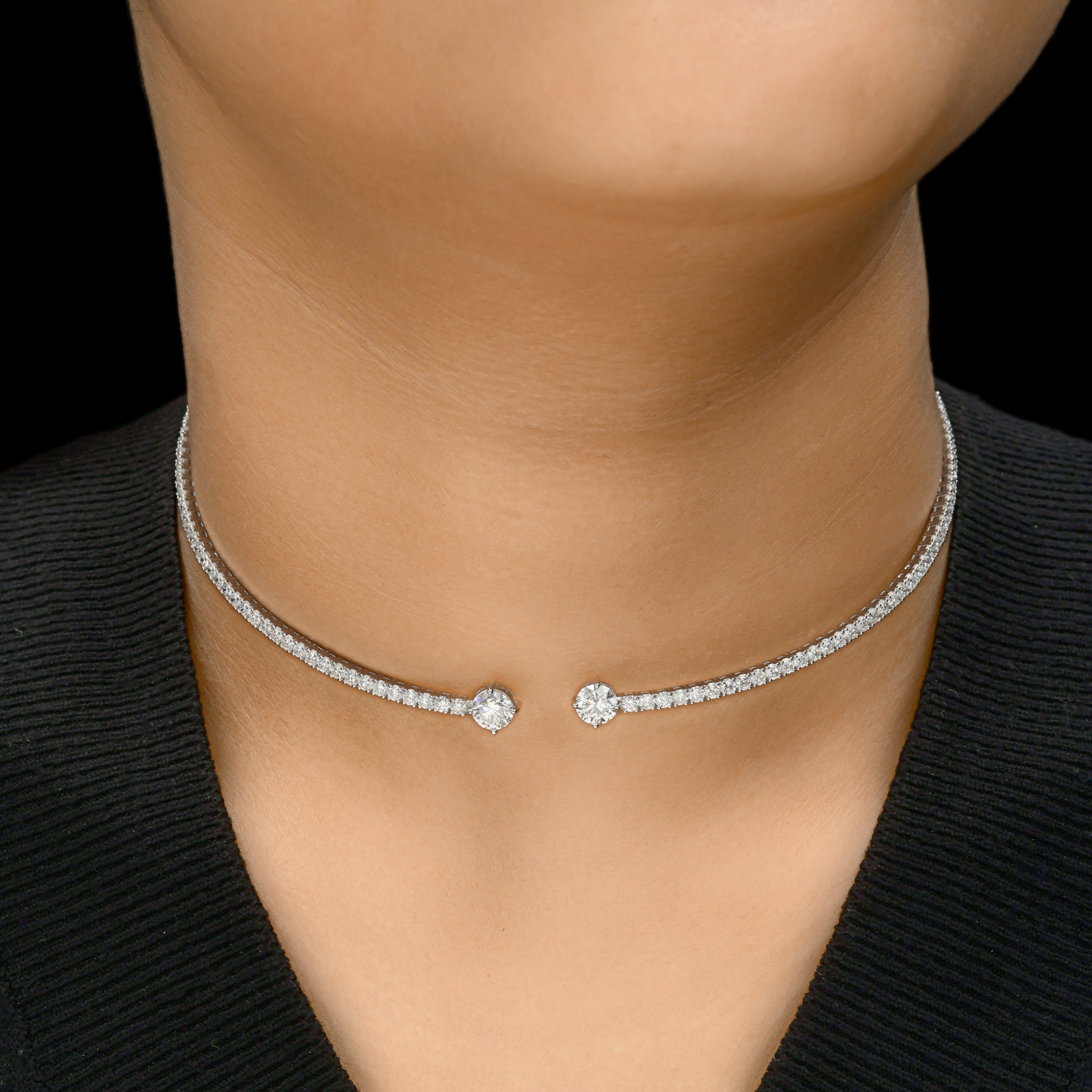 Round Cut Diamond Open Cuff Choker Necklace in Gold Modern Bridal Jewelry