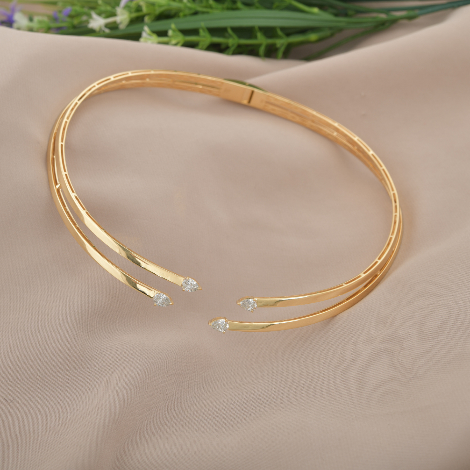Pear Cut 1.45 Carat Natural Diamond Curve Choker Wedding Necklace