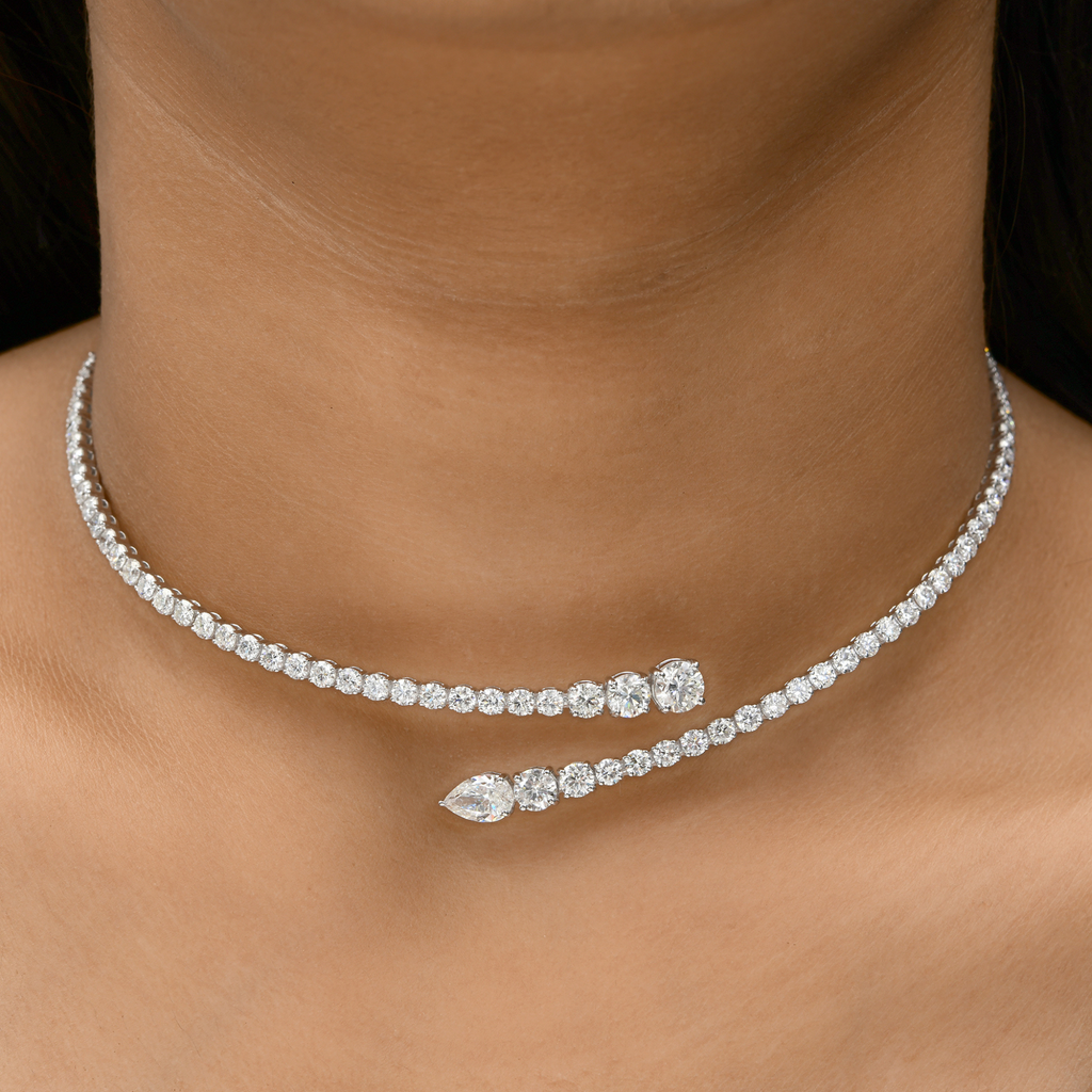 9.94 Carat Natural SI/HI Round Pear Diamond Cuff Choker Fine Gold Necklace