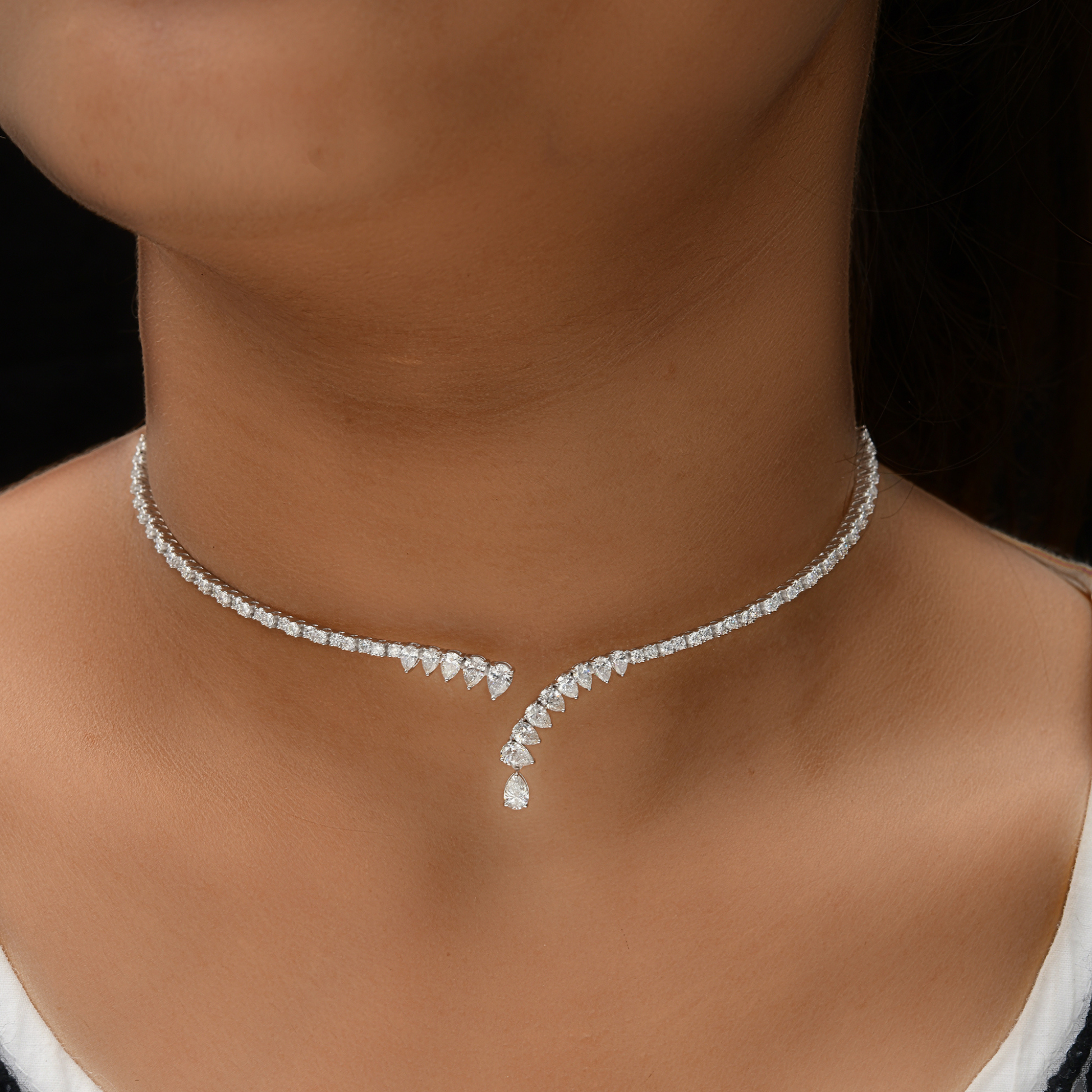 Delicate 3.67 Carat Pear Round Cut Diamond Gold Choker Necklace