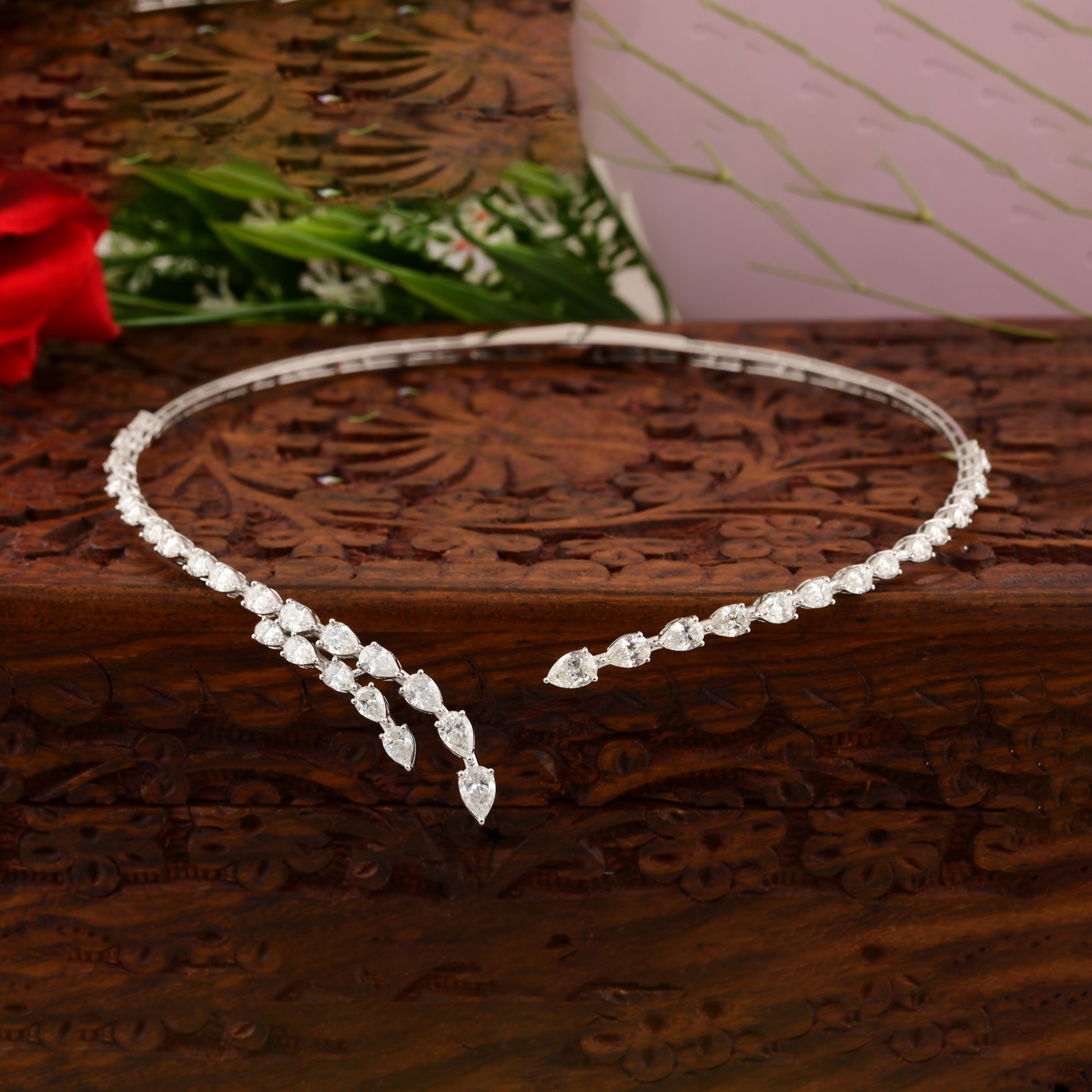 6.91 Carat Natural HI/SI Pear Diamond Cuff Choker Gold Wedding Necklace