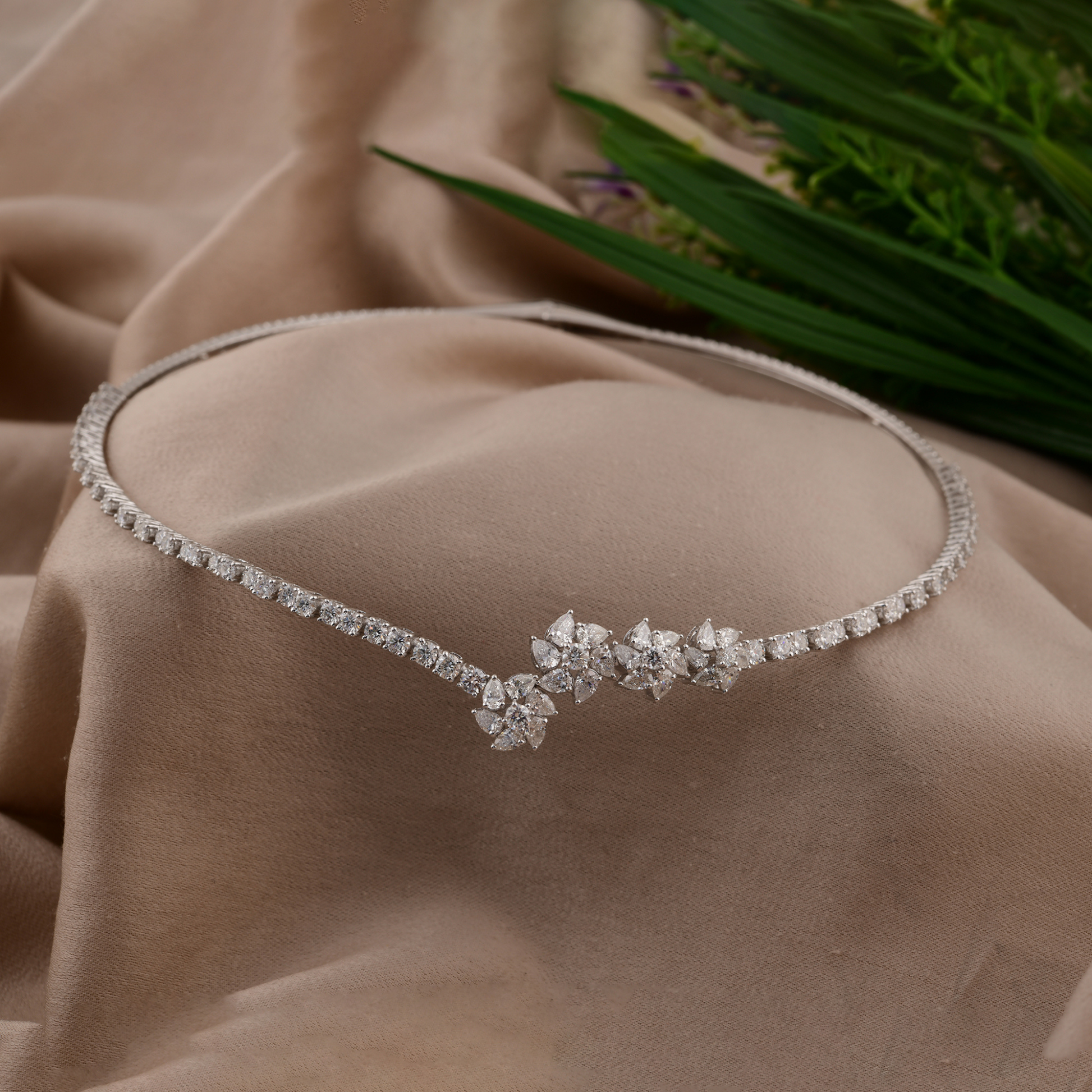 Statement Natural Diamonds Gold Front Open Collar Cuff Choker Necklace