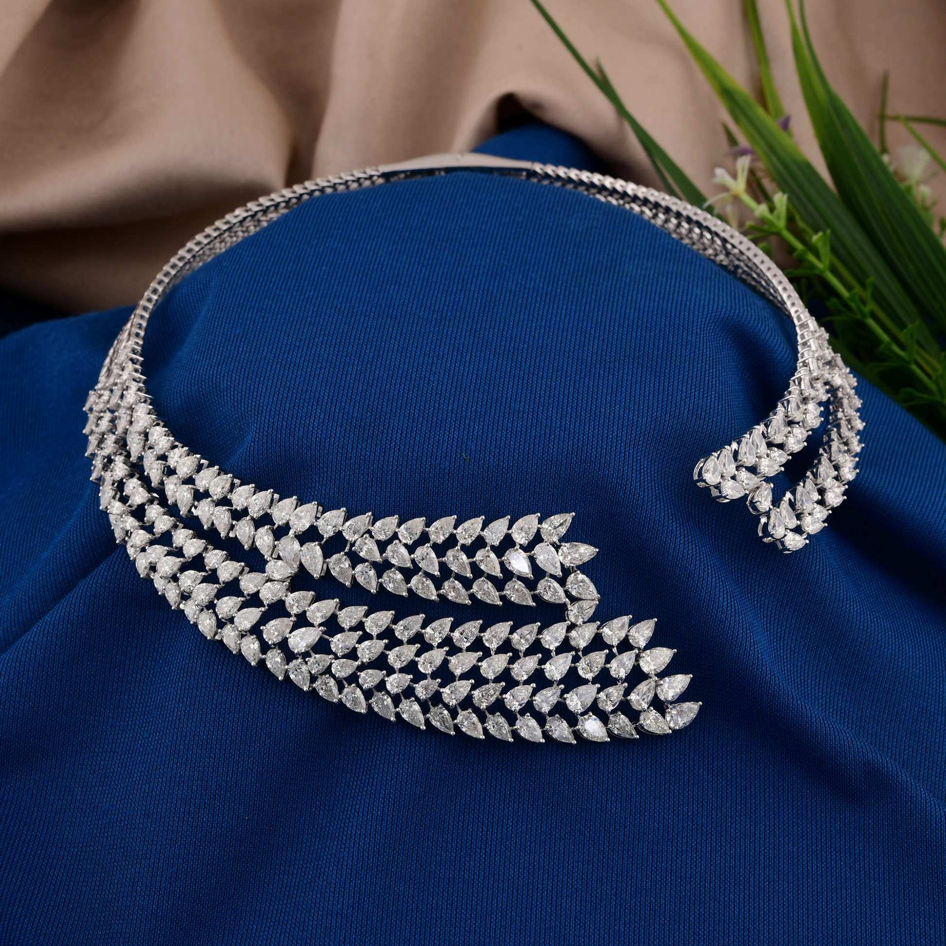Solid Gold Multi Strand Leaf Design 28.60 Ct. Diamond Cuff Choker Necklace