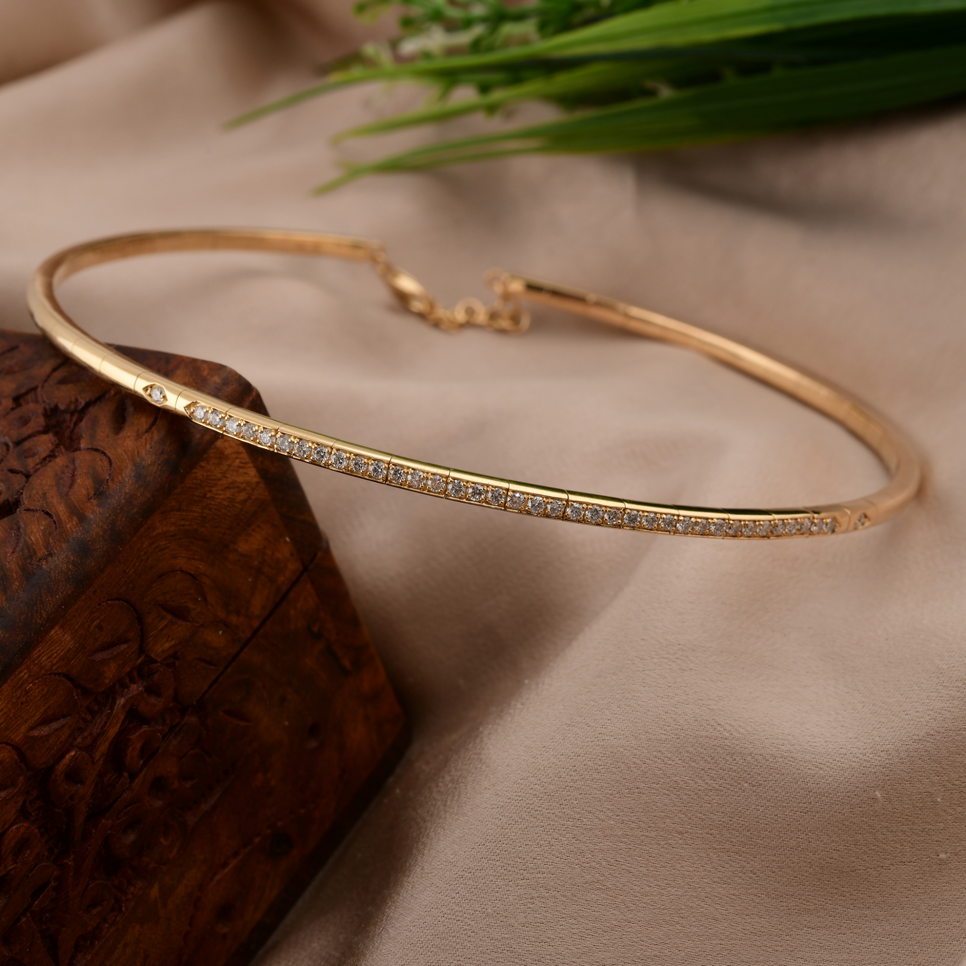 Gold 1.02Ct H Color SI Clarity Round Pave Diamond Choker Necklace