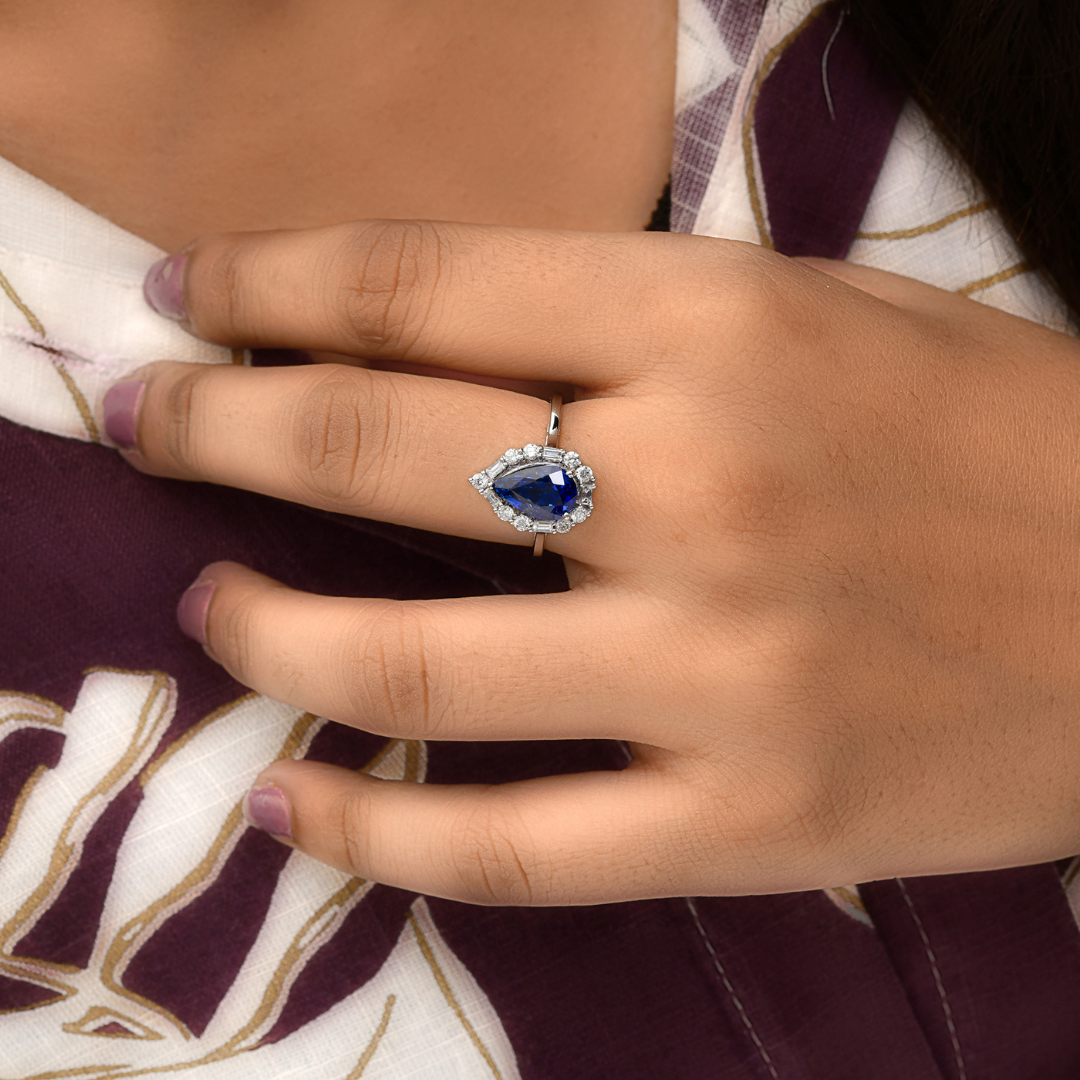 3.25 Tcw Pear Shaped Blue Sapphire H/SI Natural Diamond Gold Engagement Ring
