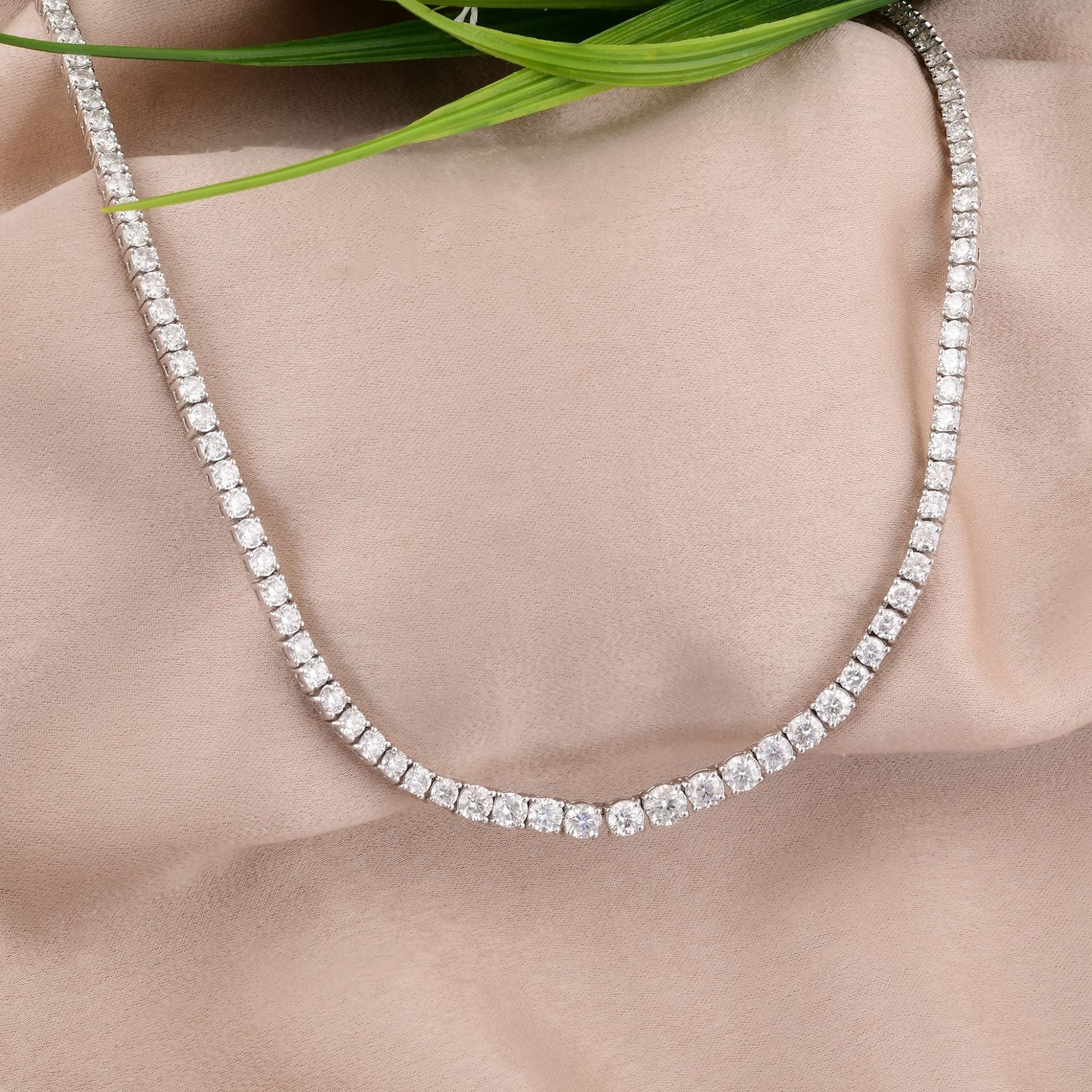 Graduated 7.18 Ct Natural Diamond Tennis Wedding Necklace in Fine Gold