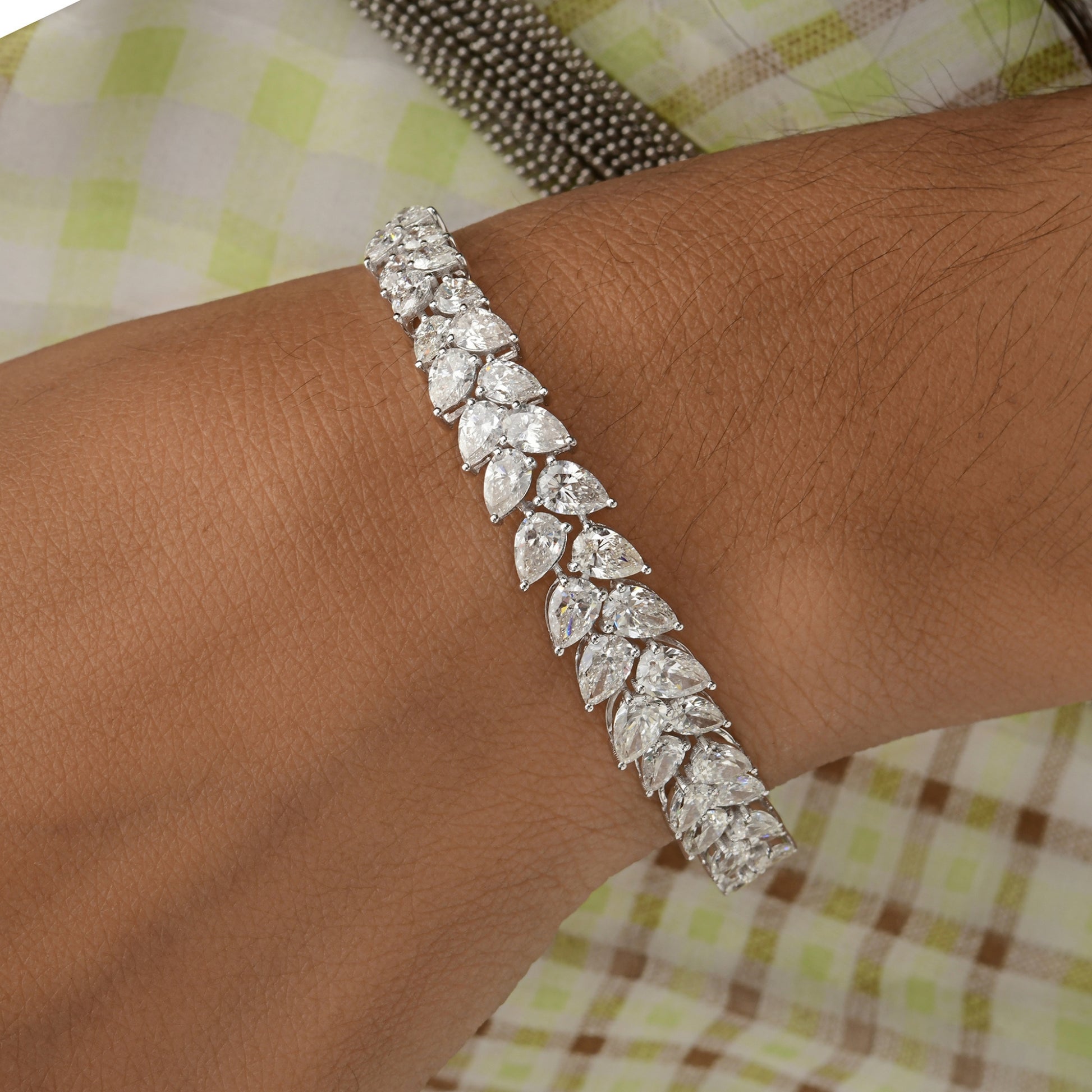 Leaf Inspired Pear Cut Natural Diamond Gold Bangle