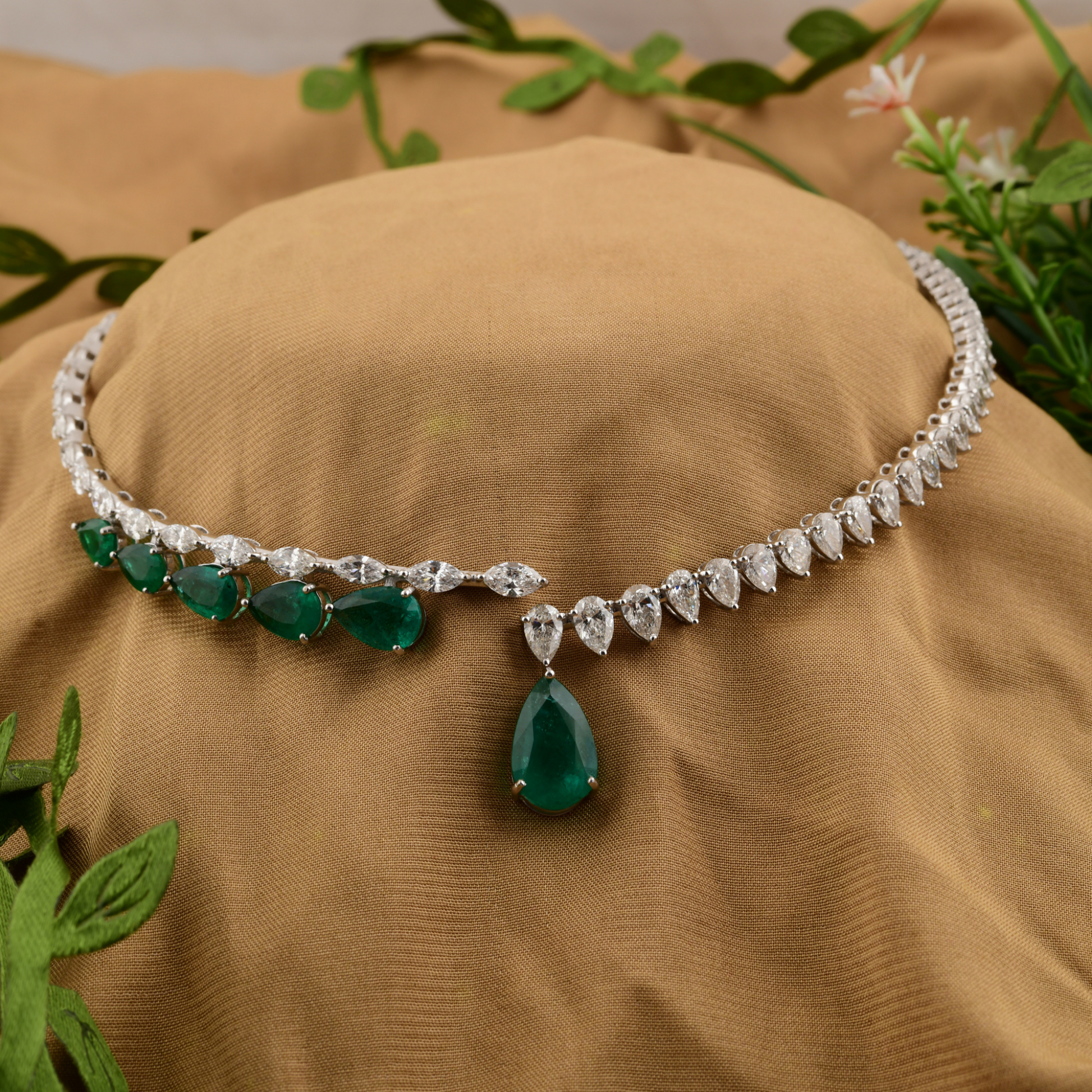 19.14 Tcw Zambian Emerald SI/H Pear Diamond Fine Gold Cuff Choker Necklace
