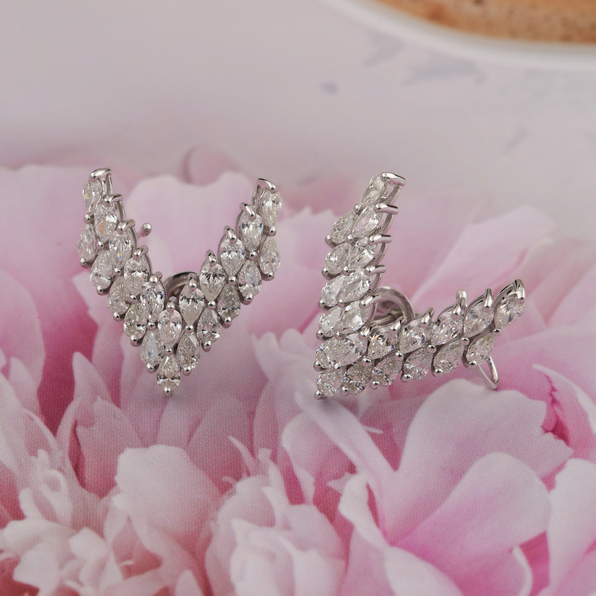 Fine Gold 3.90 Ct Natural H Color SI Clarity Diamond Wings Stud Earrings