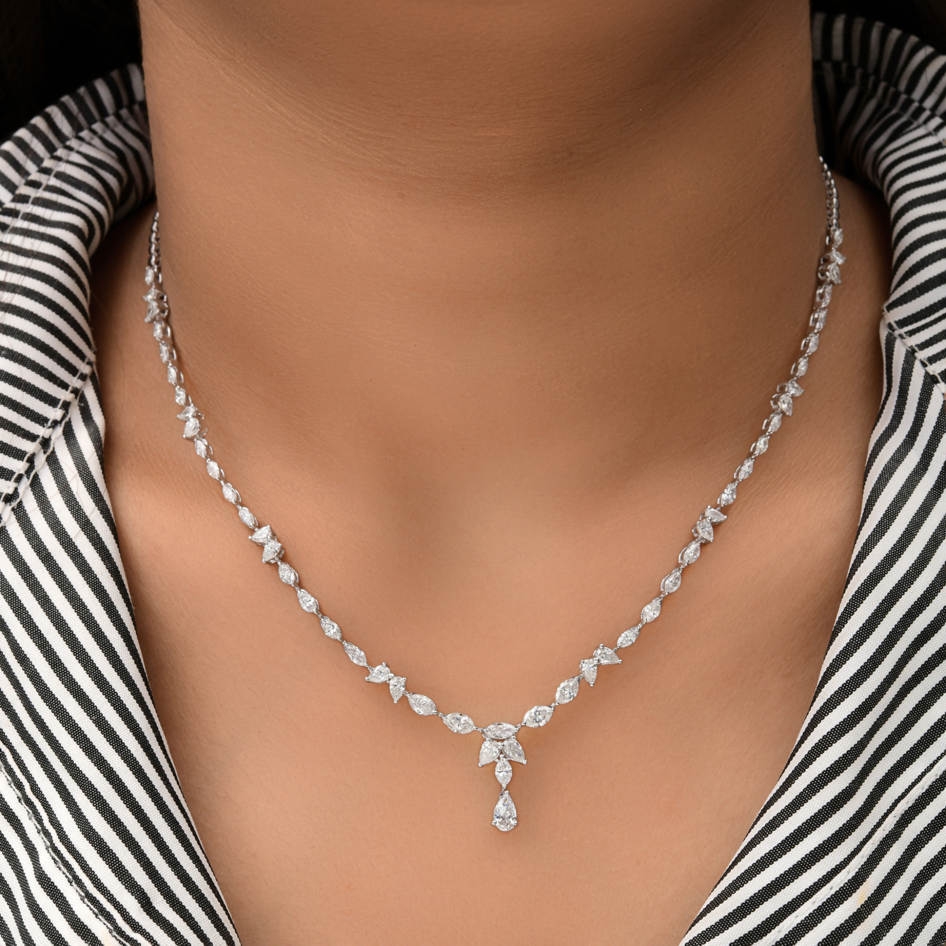 Fine Gold 4.08 Carat Diamond Graduated Tennis Necklace with Drop Pendant